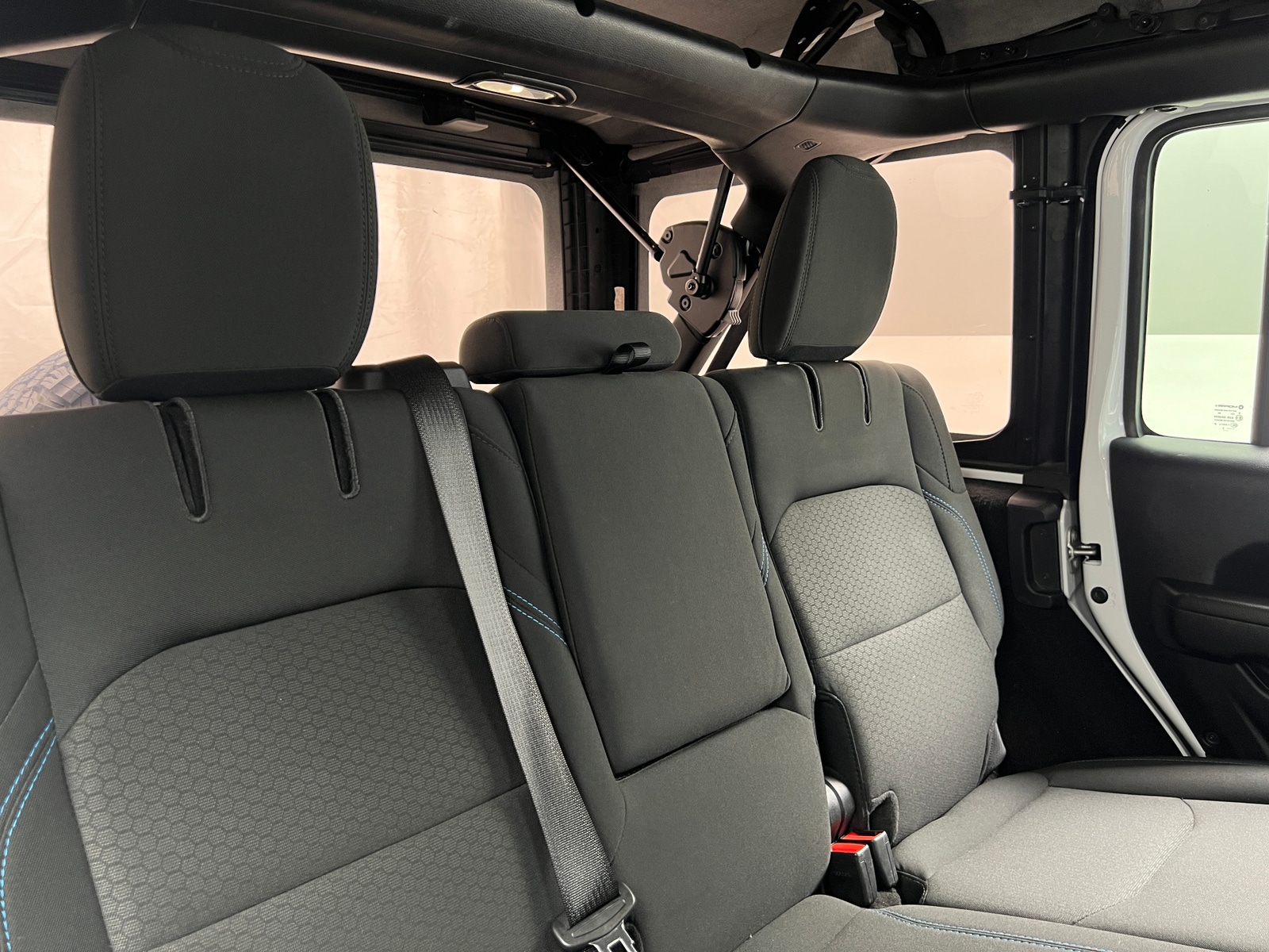 Thumbnail: 2023 Jeep Wrangler - 6