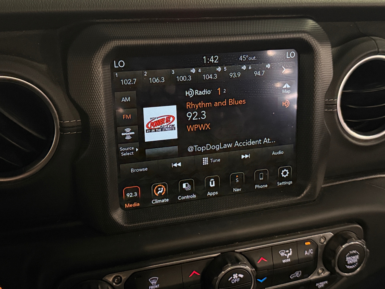 Thumbnail: 2022 Jeep Wrangler - 3