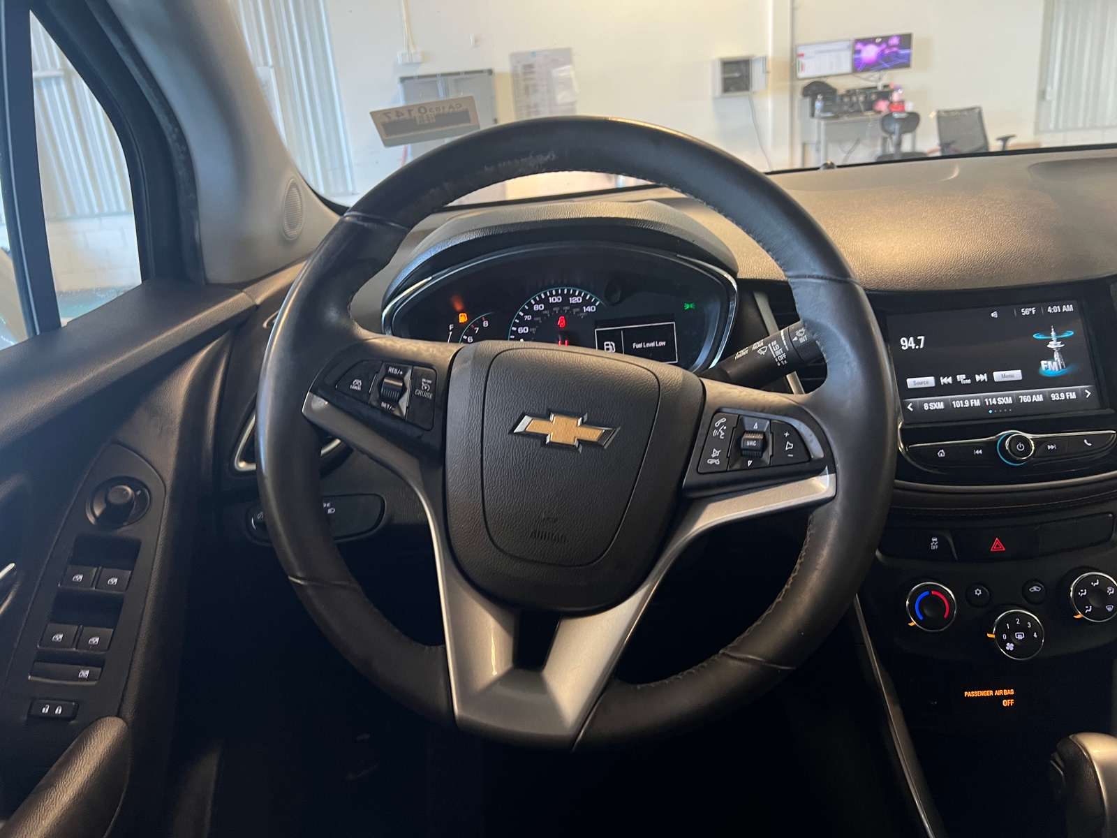 Thumbnail: 2017 Chevrolet Trax - 5