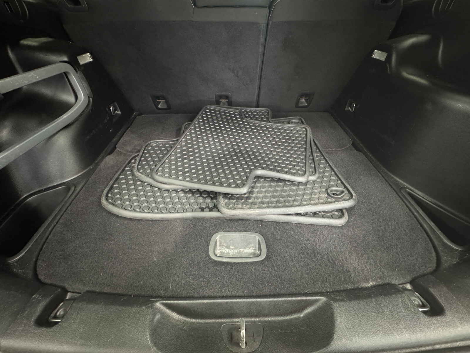 Thumbnail: 2016 Jeep Cherokee - 7