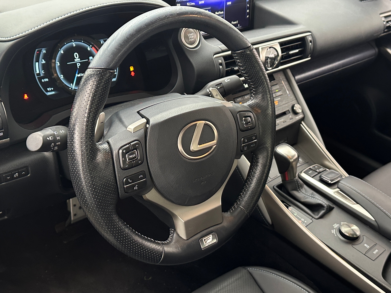 Thumbnail: 2020 Lexus IS - 4