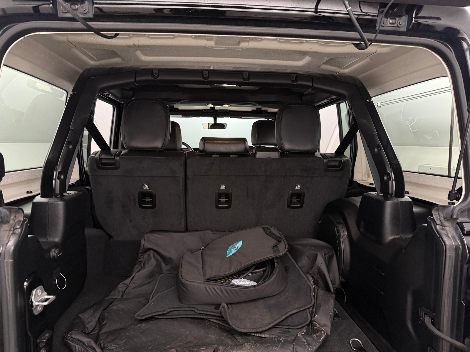 Thumbnail: 2022 Jeep Wrangler - 6