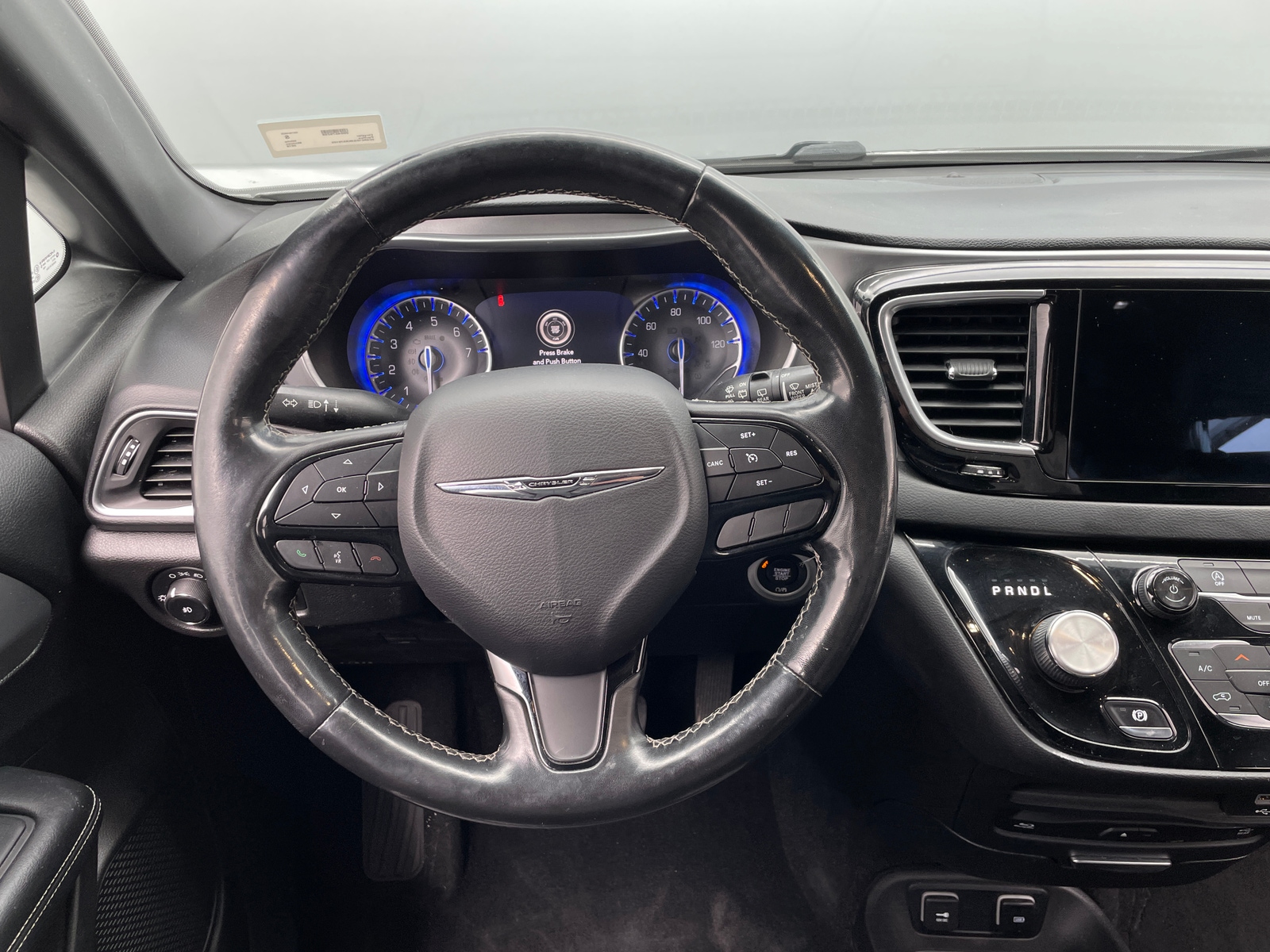 Thumbnail: 2019 Chrysler Pacifica - 4