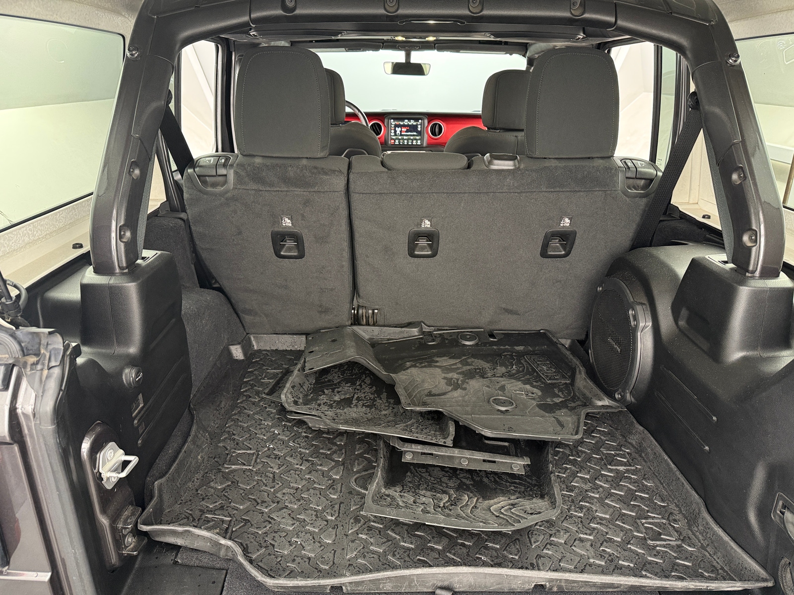 Thumbnail: 2021 Jeep Wrangler - 7