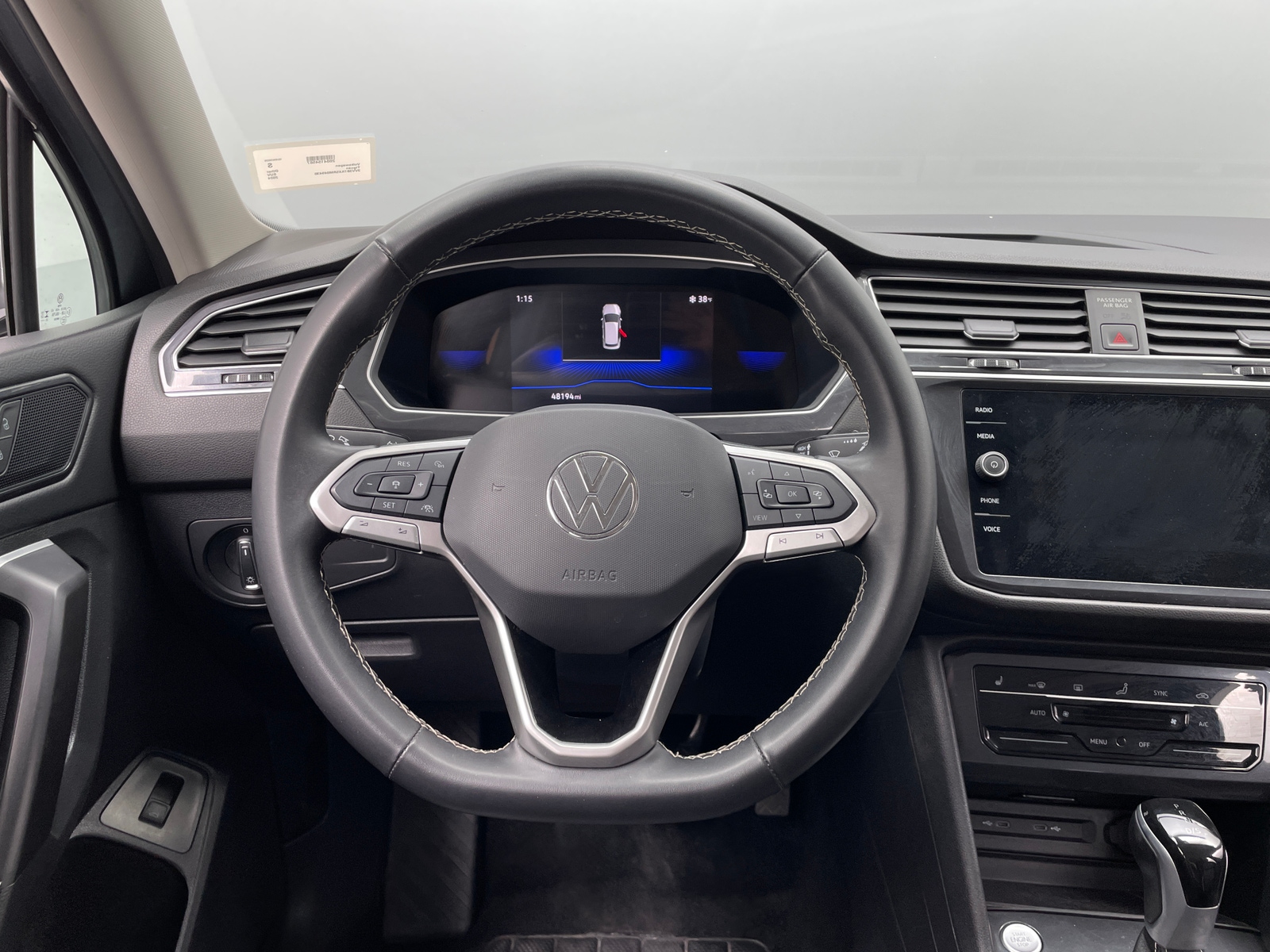 Thumbnail: 2024 Volkswagen Tiguan - 4