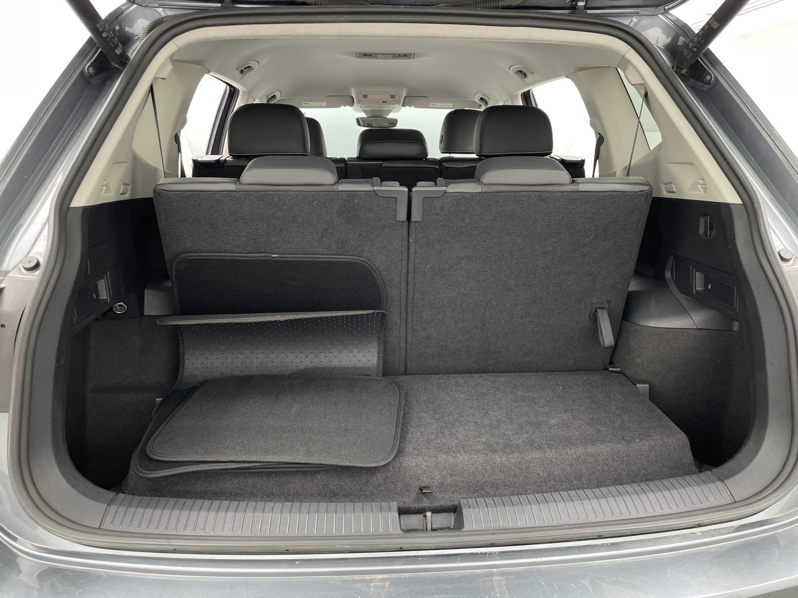 Thumbnail: 2024 Volkswagen Tiguan - 6
