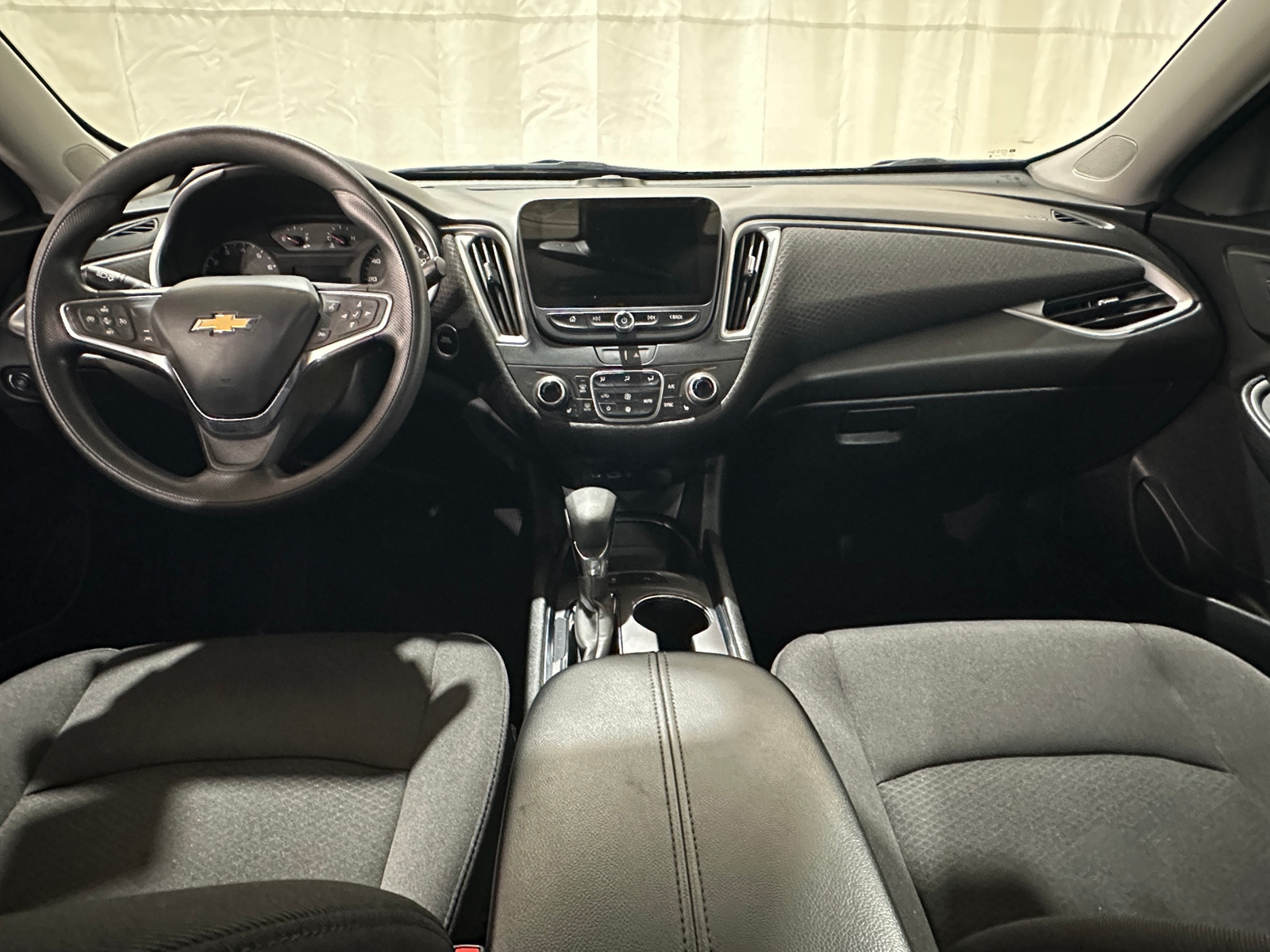 Thumbnail: 2024 Chevrolet Malibu - 3