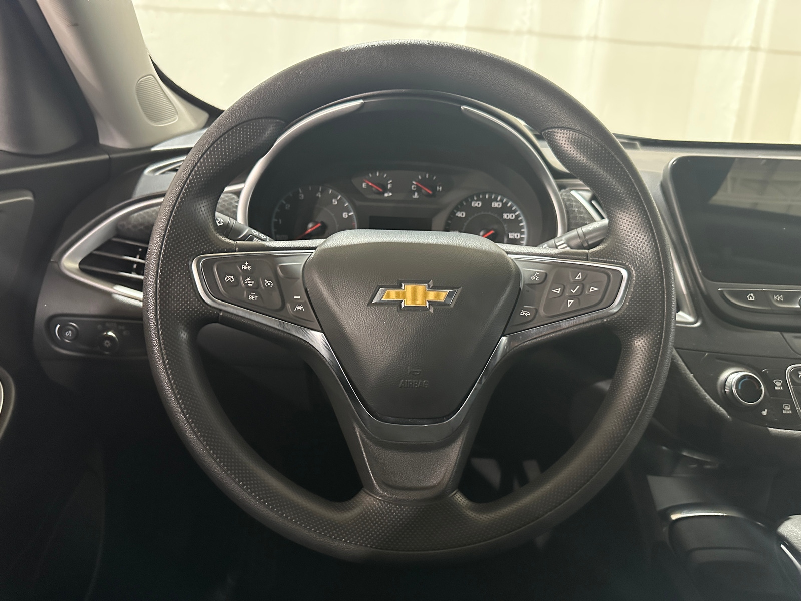 Thumbnail: 2024 Chevrolet Malibu - 5