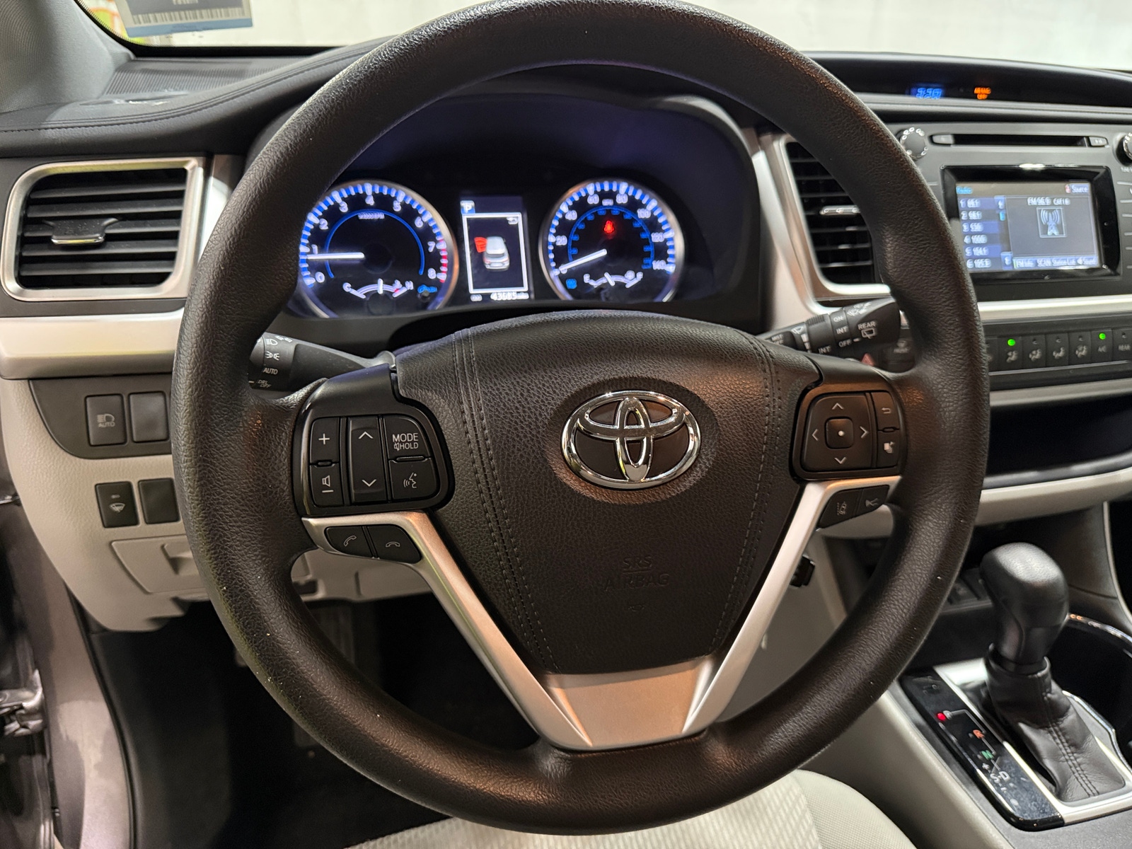 Thumbnail: 2019 Toyota Highlander - 5