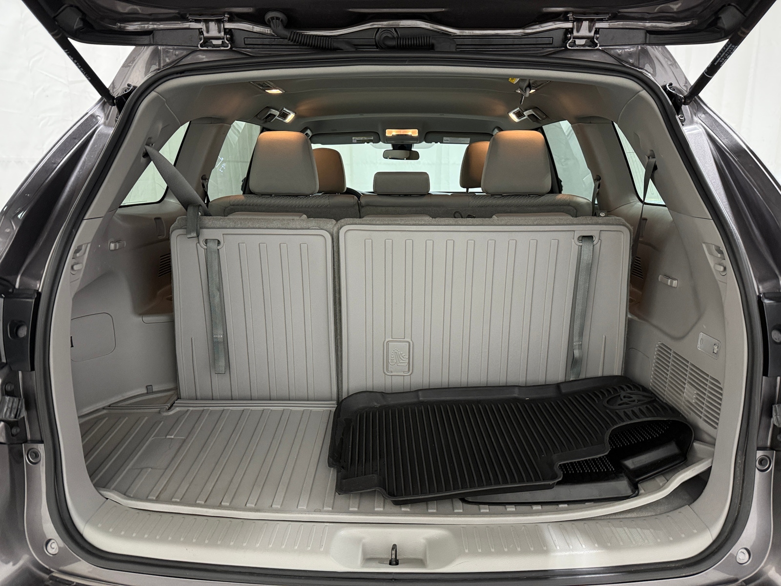 Thumbnail: 2019 Toyota Highlander - 7