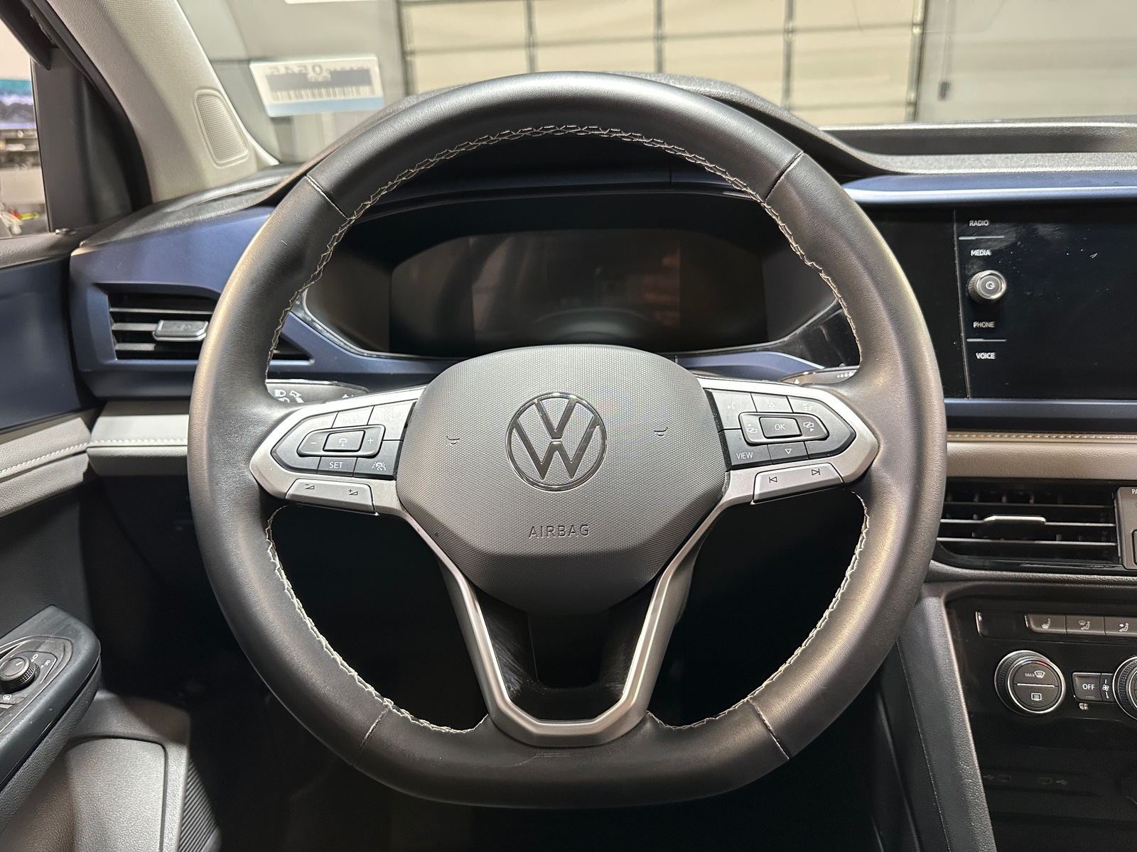 Thumbnail: 2024 Volkswagen Taos - 5