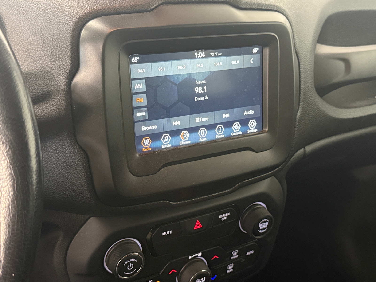 Thumbnail: 2019 Jeep Renegade - 4