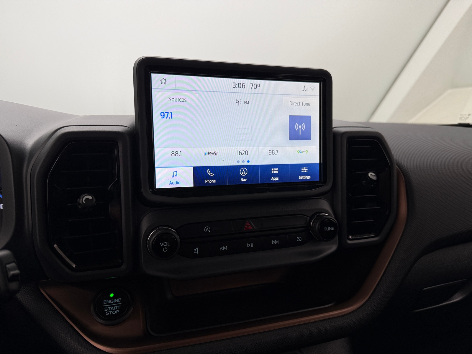 Thumbnail: 2021 Ford Bronco Sport - 3