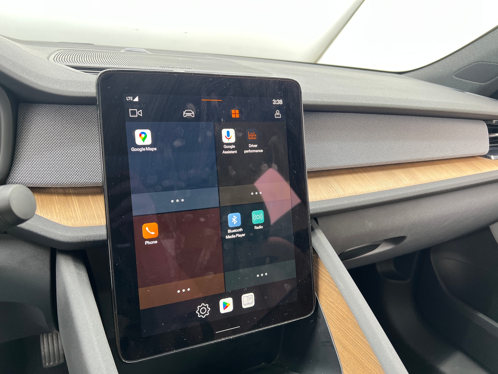 Thumbnail: 2021 Polestar 2 - 4