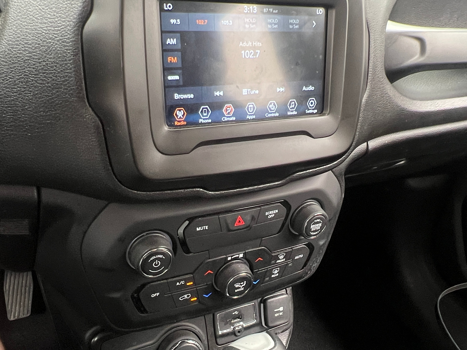 Thumbnail: 2020 Jeep Renegade - 4