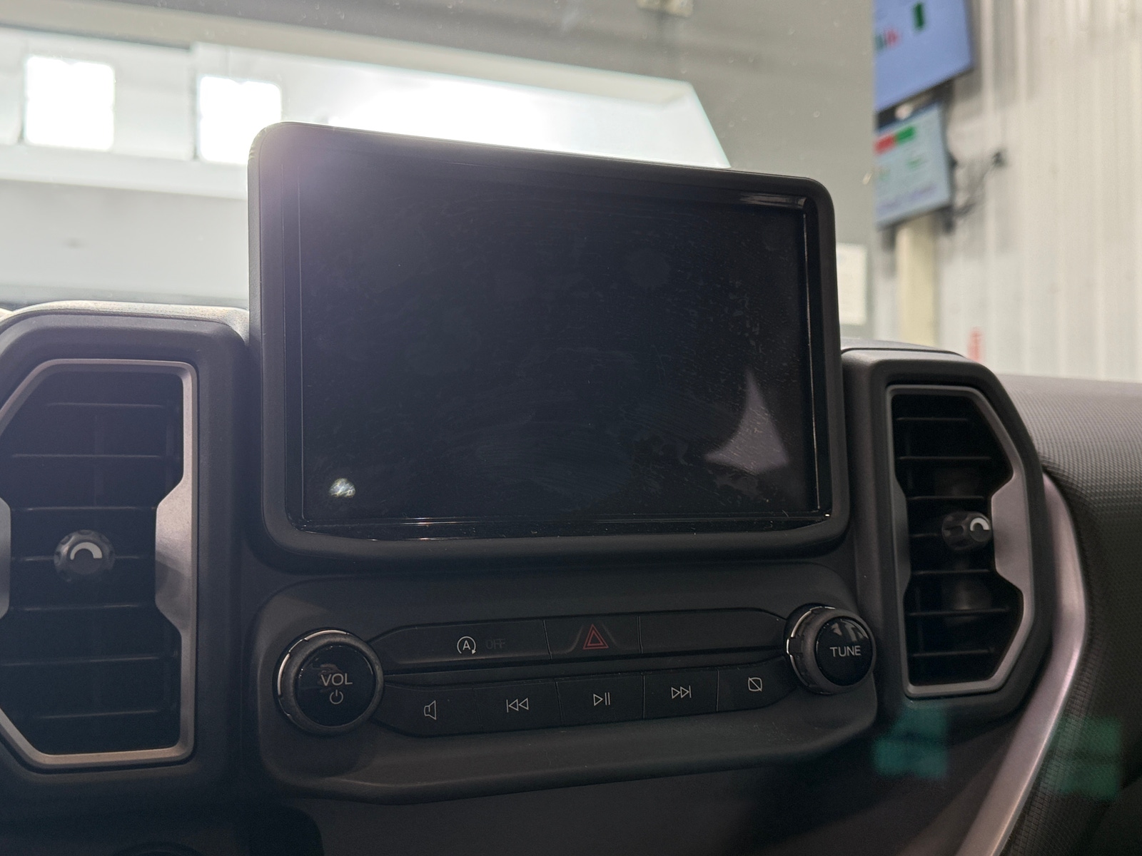 Thumbnail: 2023 Ford Bronco Sport - 4