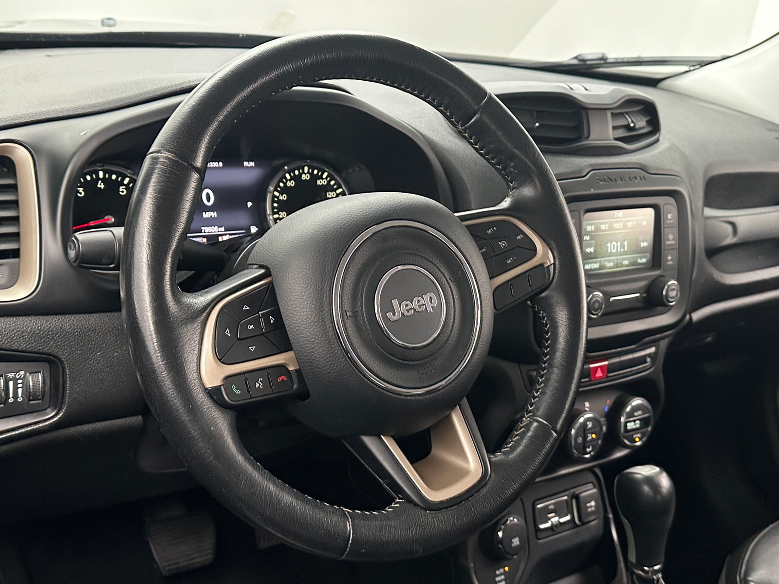 Thumbnail: 2017 Jeep Renegade - 4