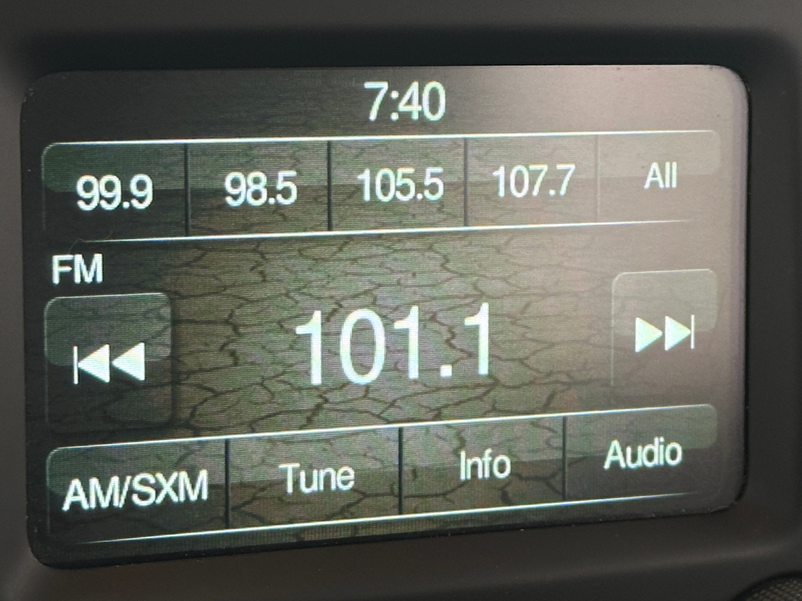 Thumbnail: 2017 Jeep Renegade - 3