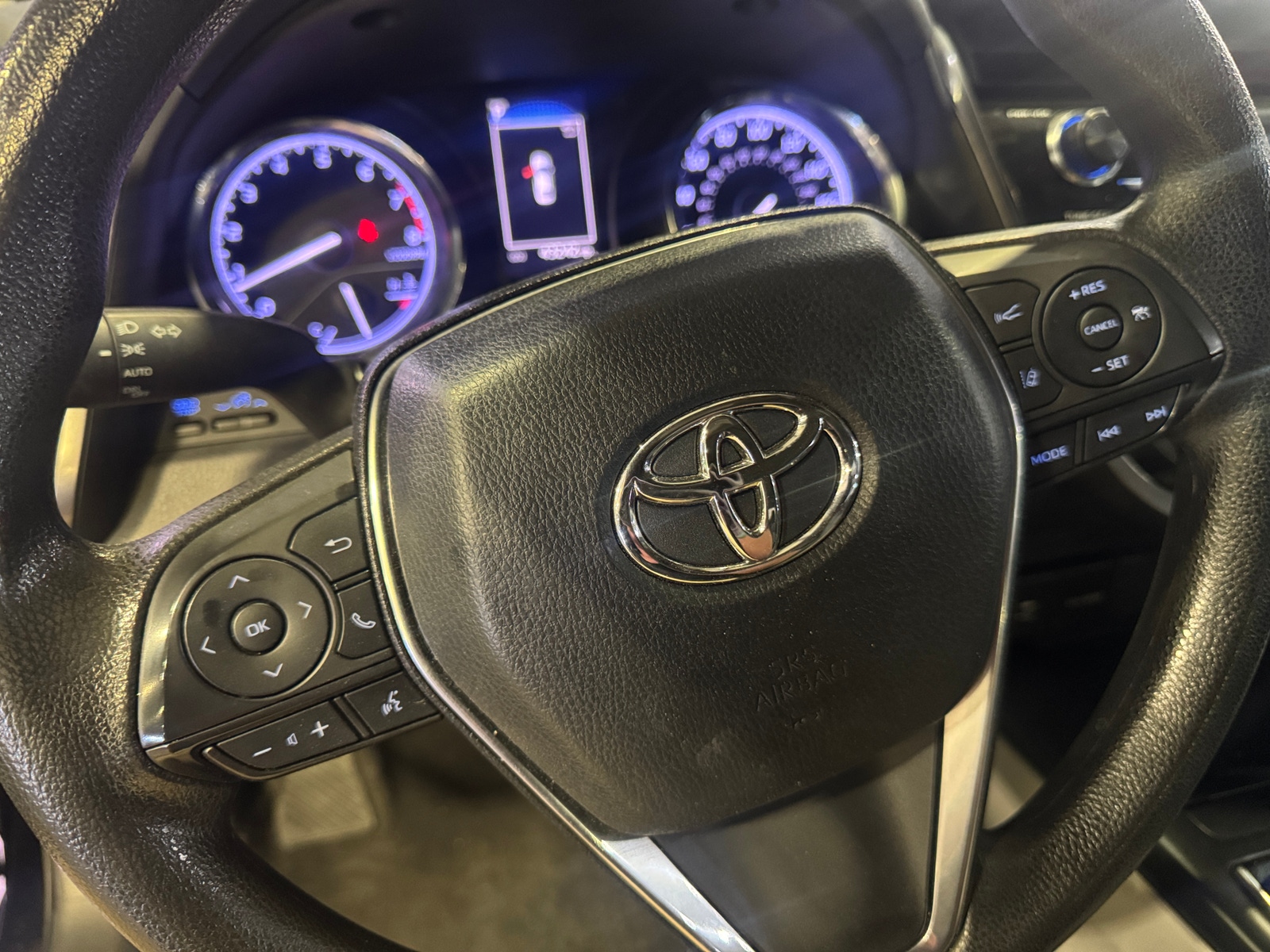 Thumbnail: 2019 Toyota Camry - 5