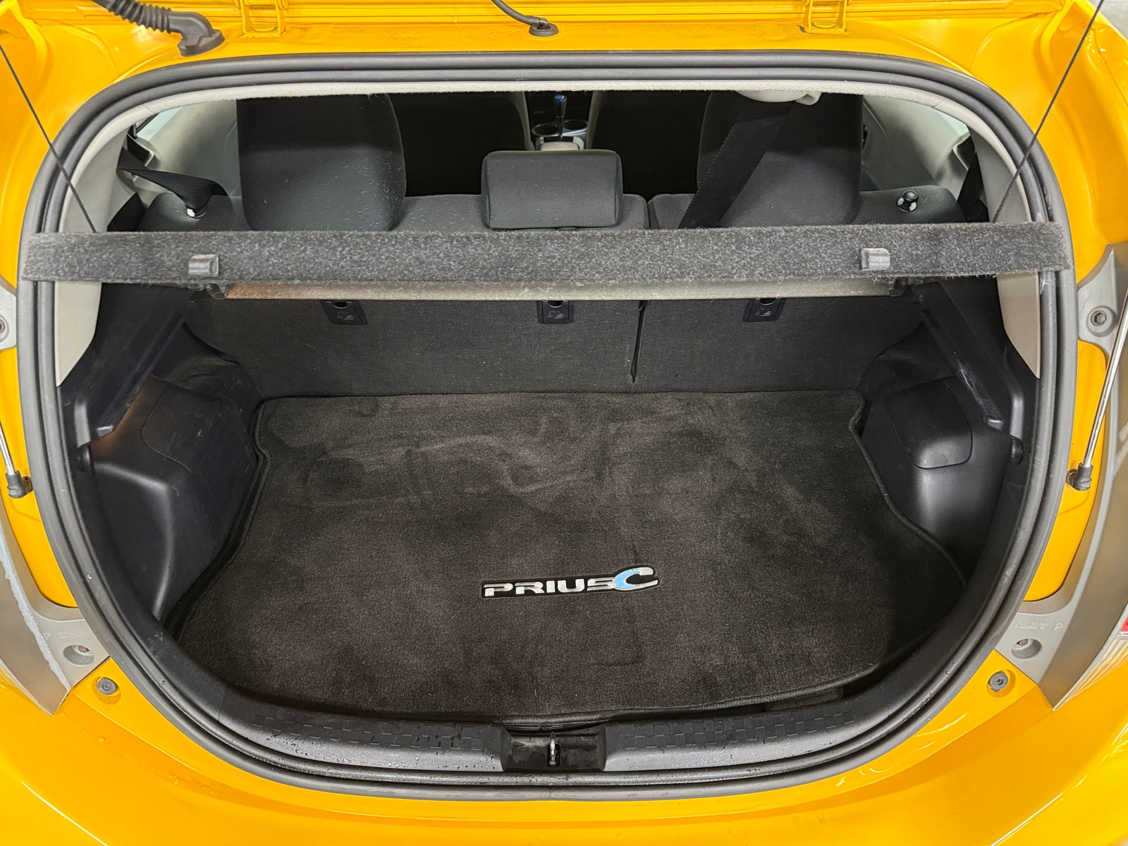 Thumbnail: 2014 Toyota Prius c - 7