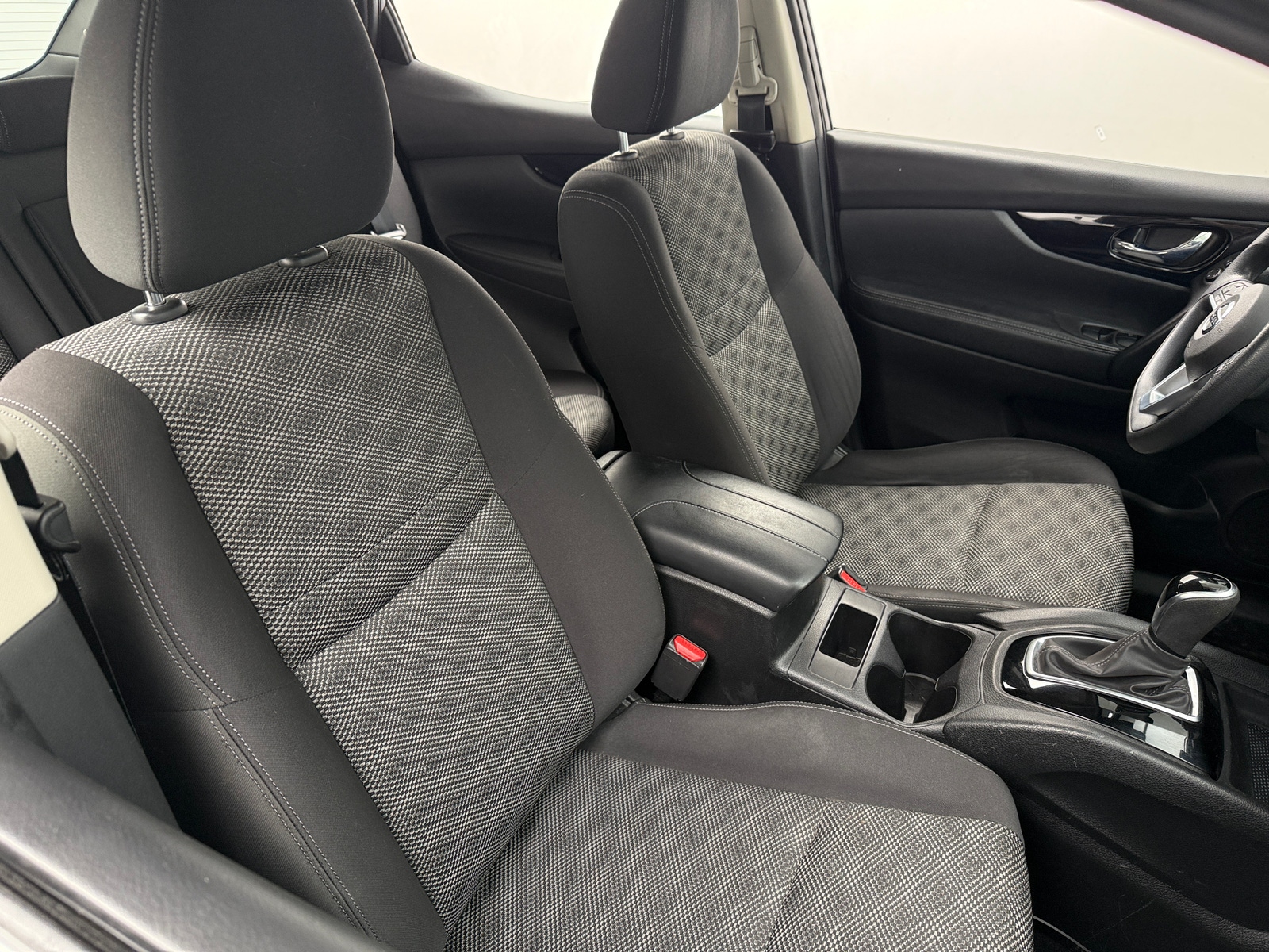 Thumbnail: 2019 Nissan Rogue Sport - 2