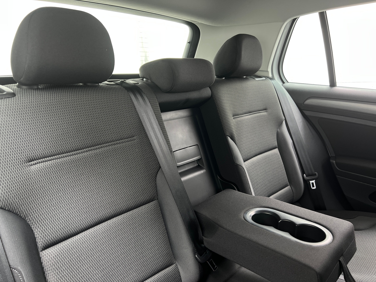 Thumbnail: 2019 Volkswagen e-Golf - 6