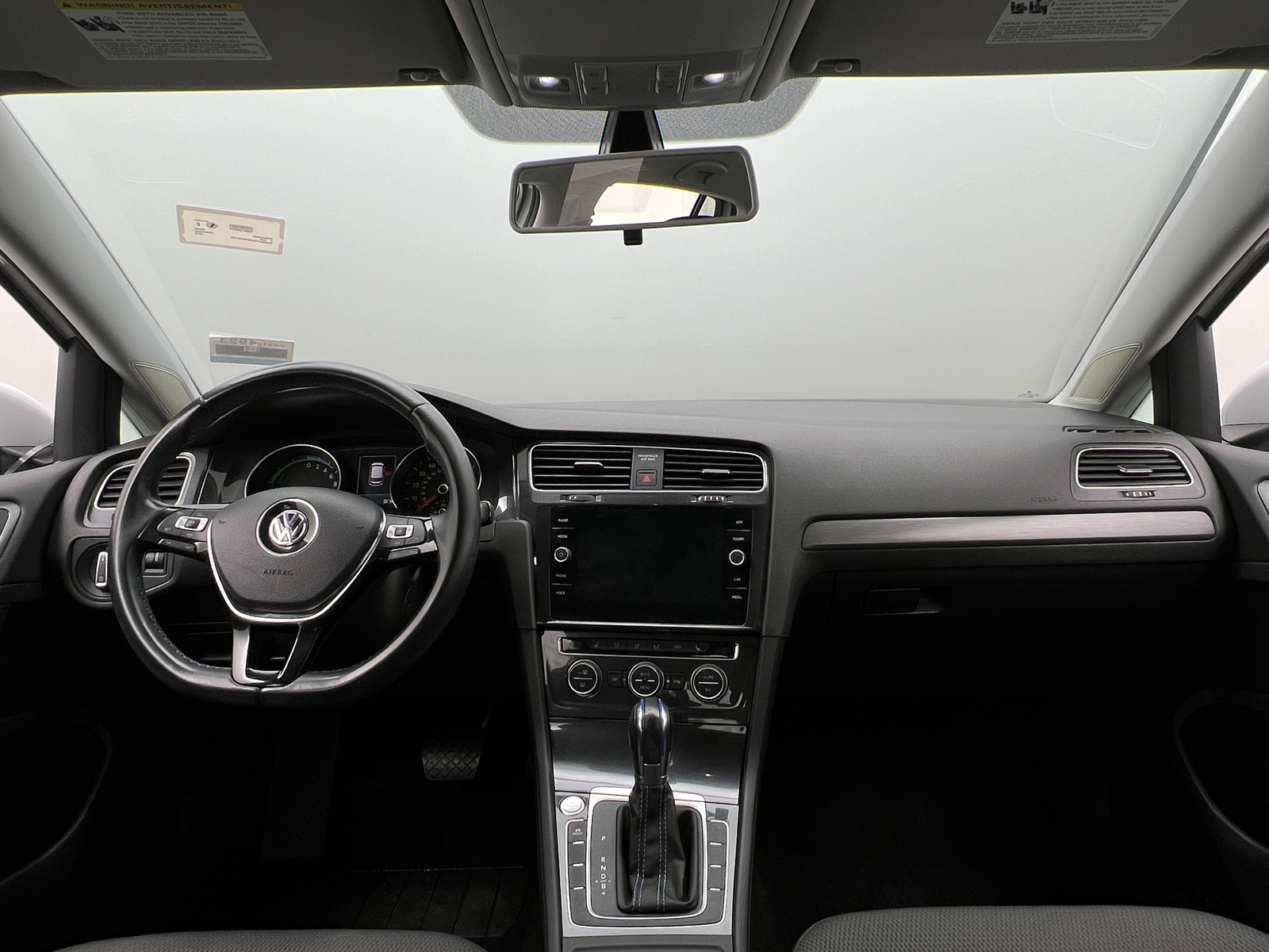Thumbnail: 2019 Volkswagen e-Golf - 3