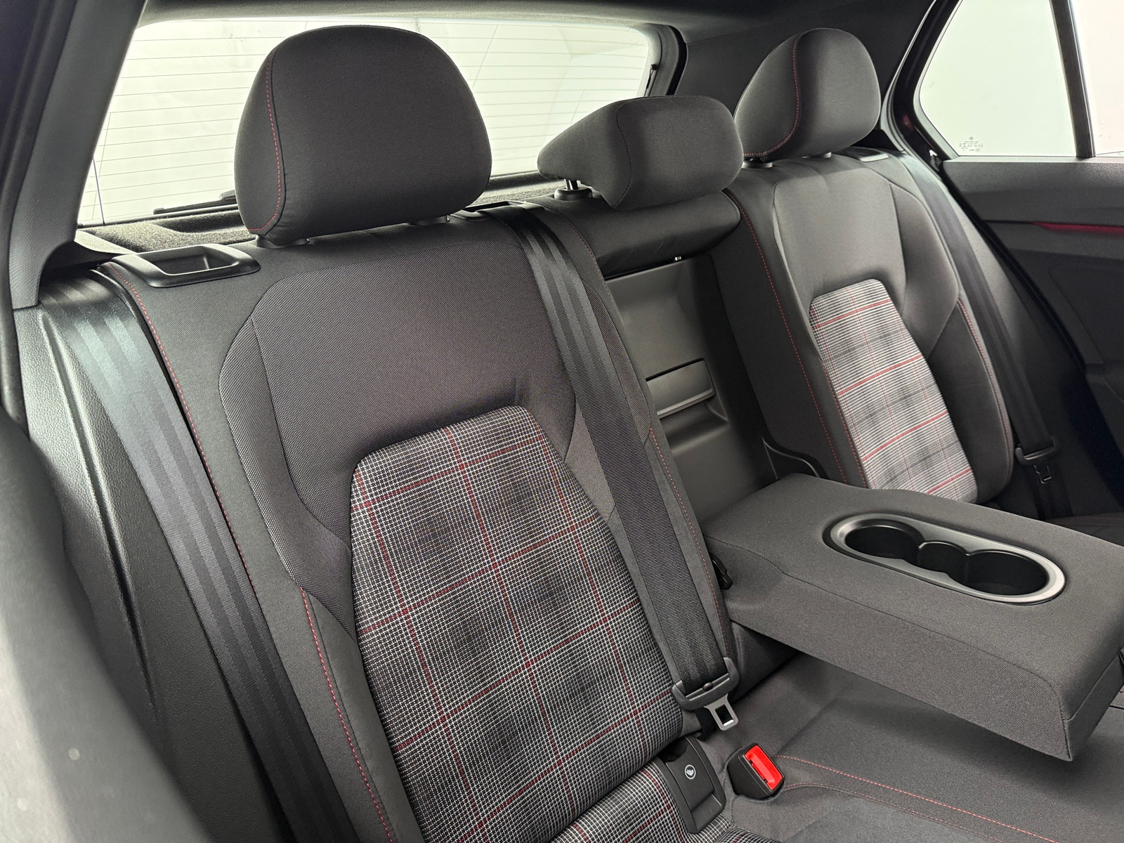 Thumbnail: 2022 Volkswagen Golf - 6