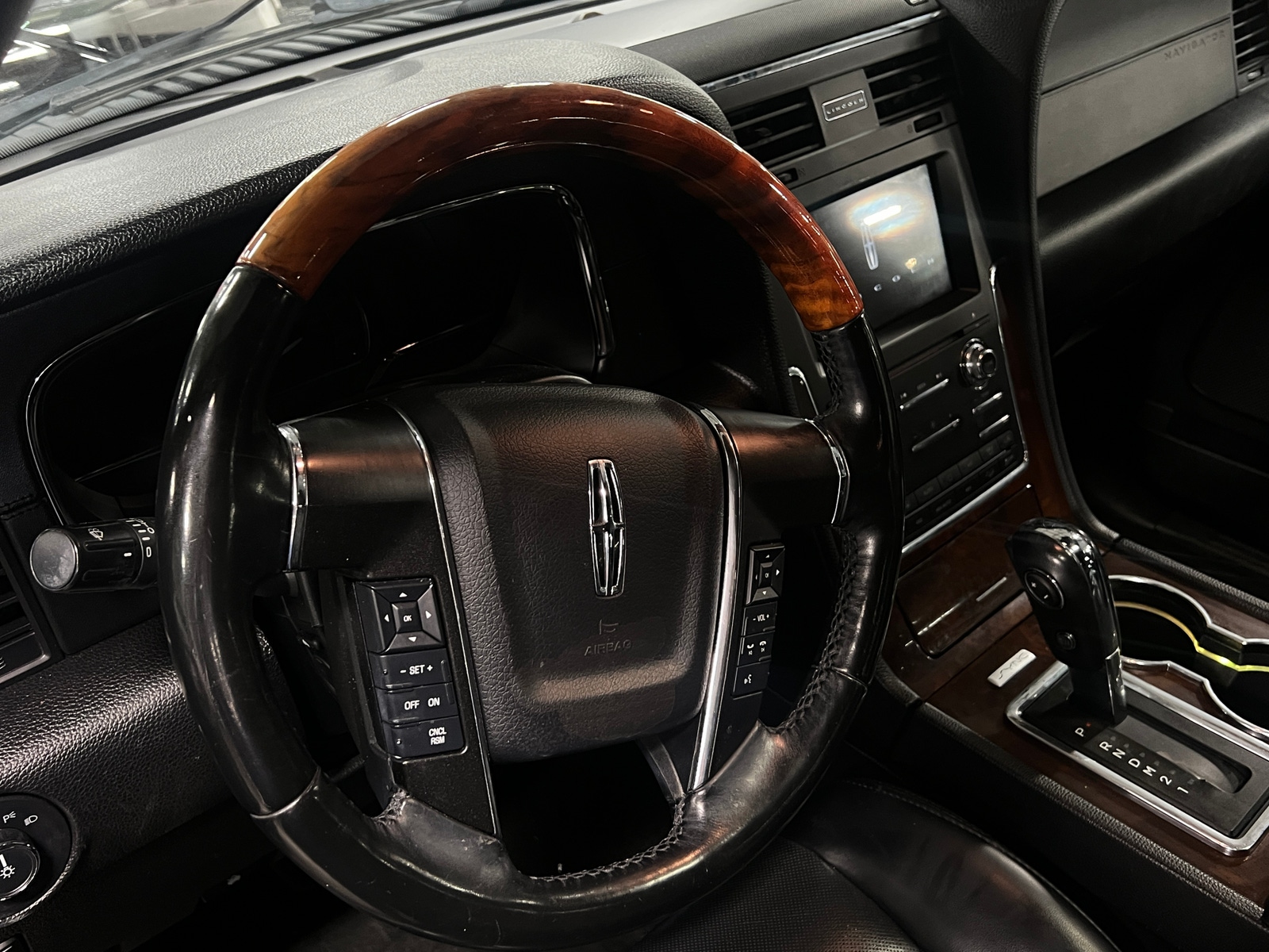 Thumbnail: 2017 Lincoln Navigator - 5