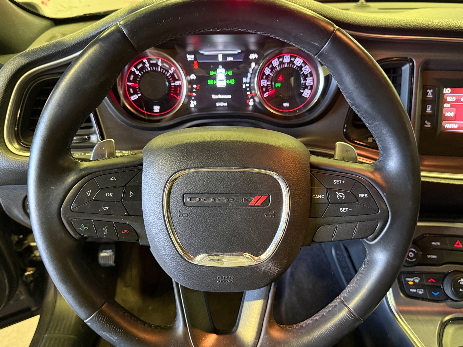 Thumbnail: 2017 Dodge Challenger - 5