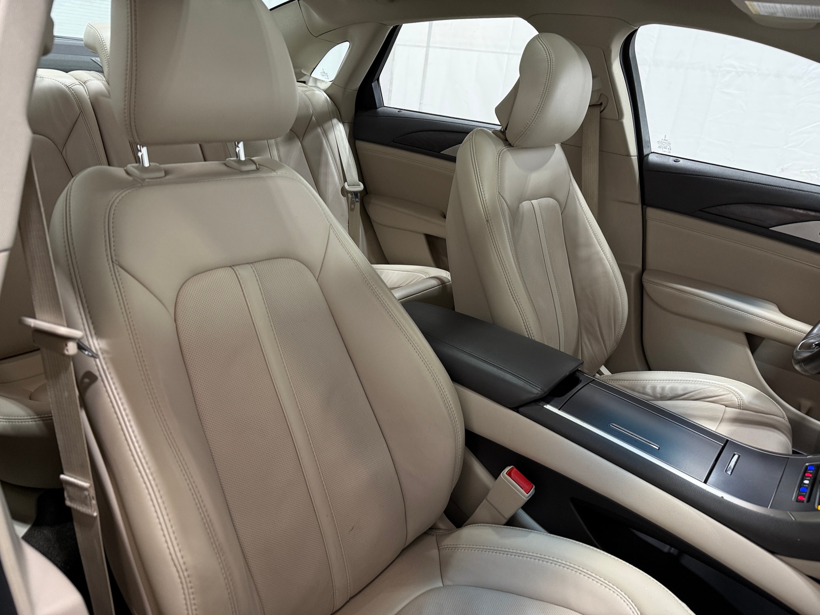 Thumbnail: 2019 Lincoln MKZ - 2