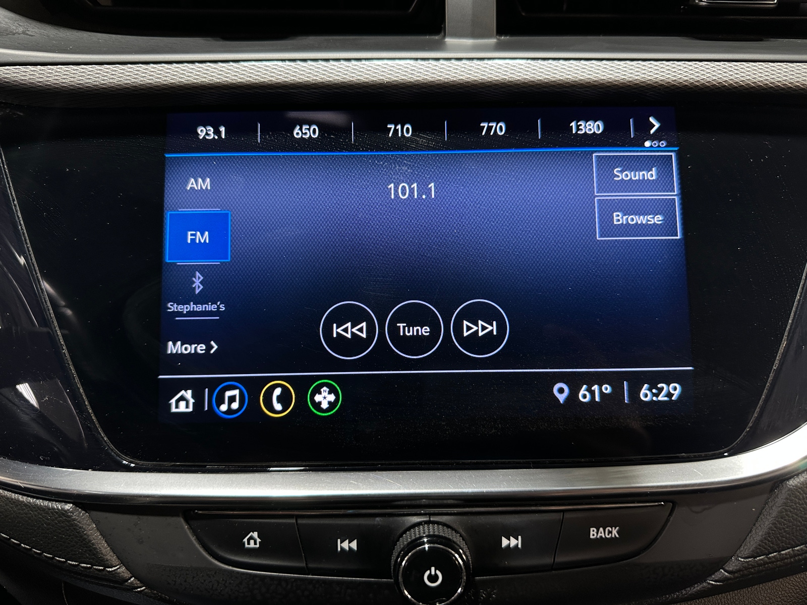 Thumbnail: 2020 Buick Encore GX - 3