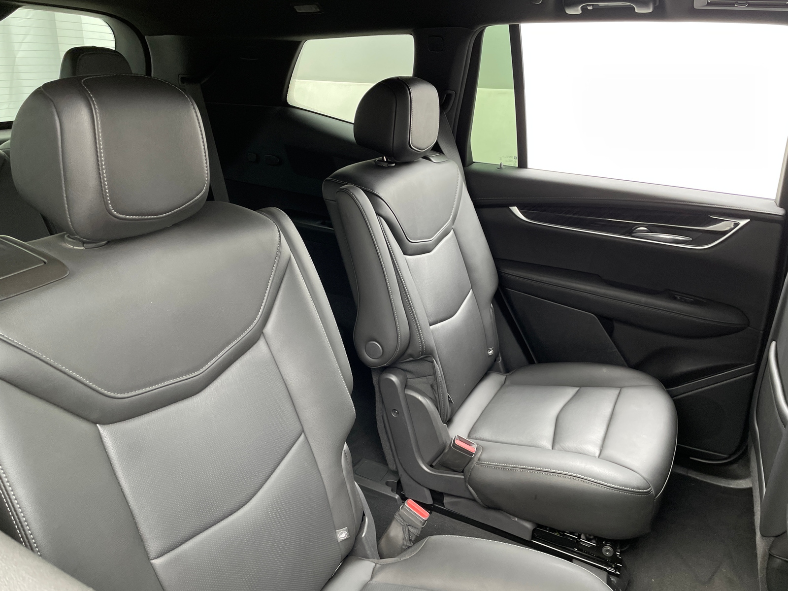 Thumbnail: 2022 Cadillac XT6 - 5
