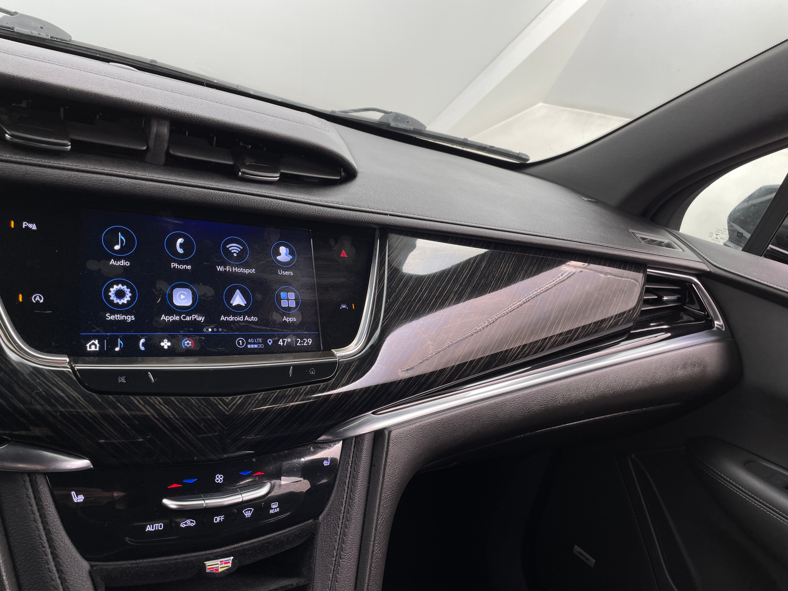 Thumbnail: 2022 Cadillac XT6 - 3