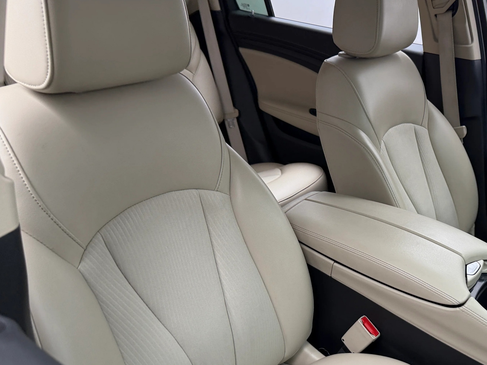 Thumbnail: 2018 Buick Envision - 2