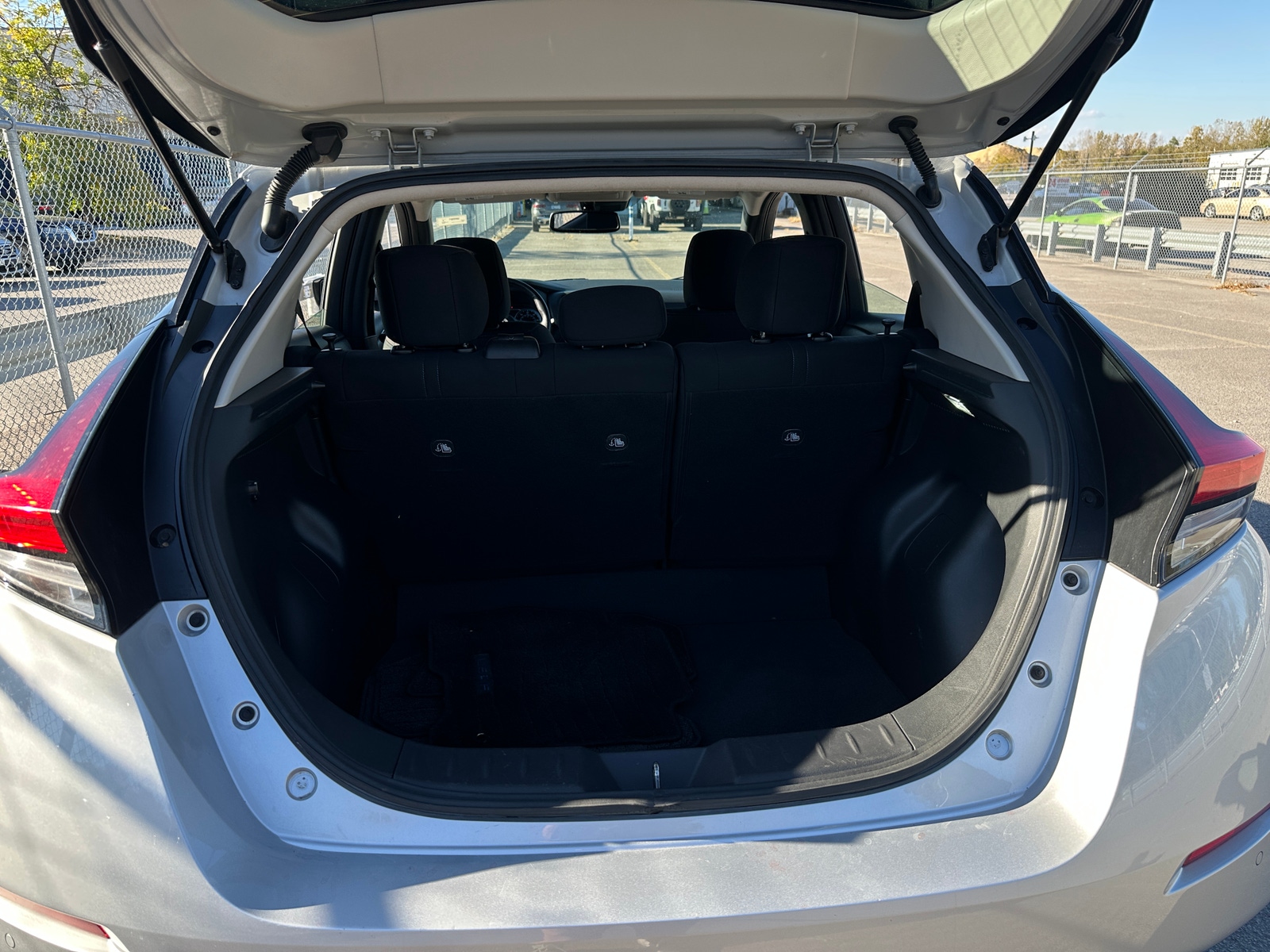 Thumbnail: 2020 Nissan Leaf - 7