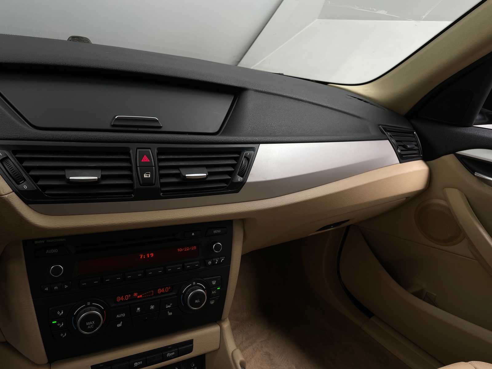 Thumbnail: 2015 BMW X1 - 3