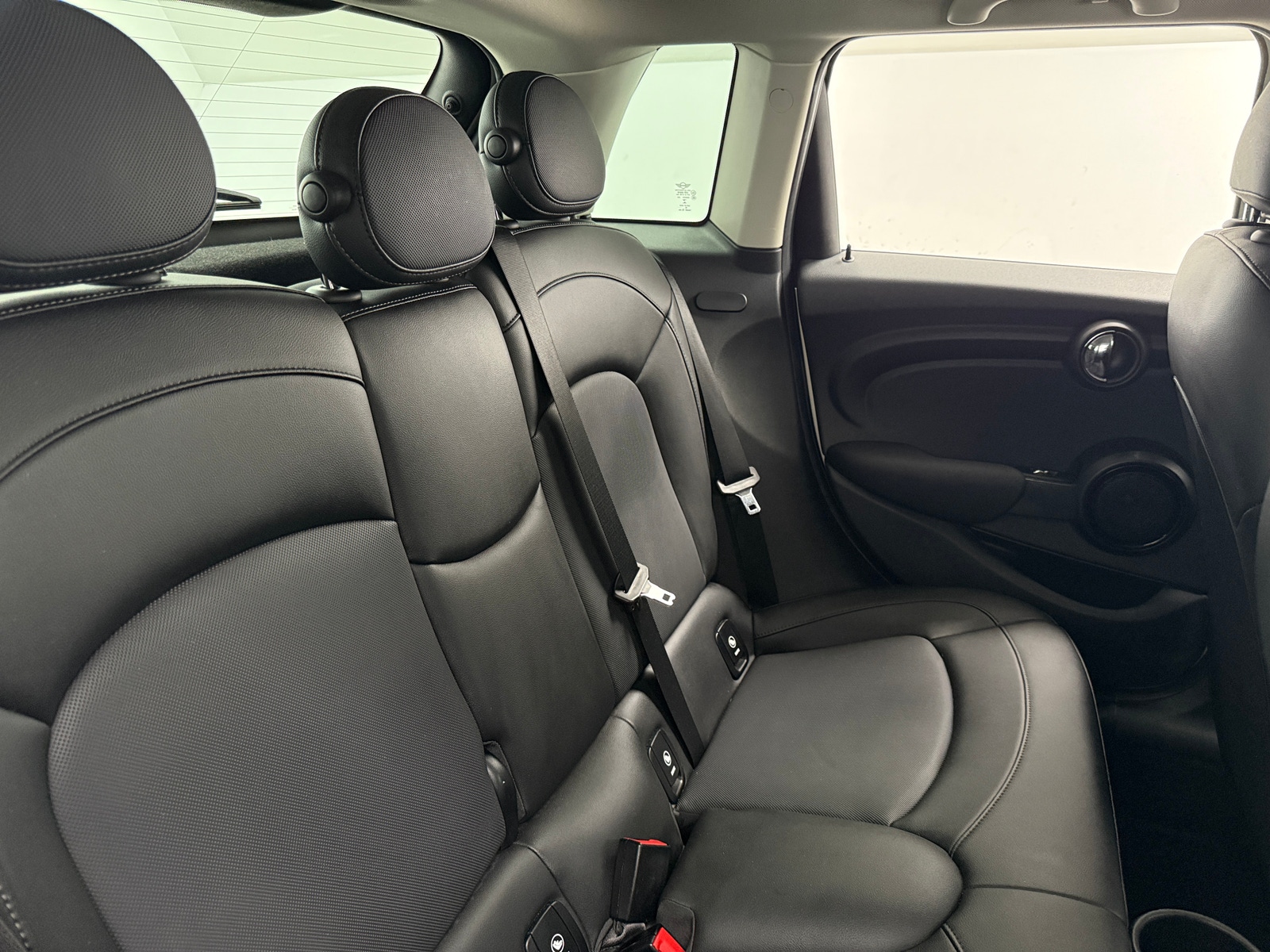 Thumbnail: 2021 MINI Cooper Hardtop - 5