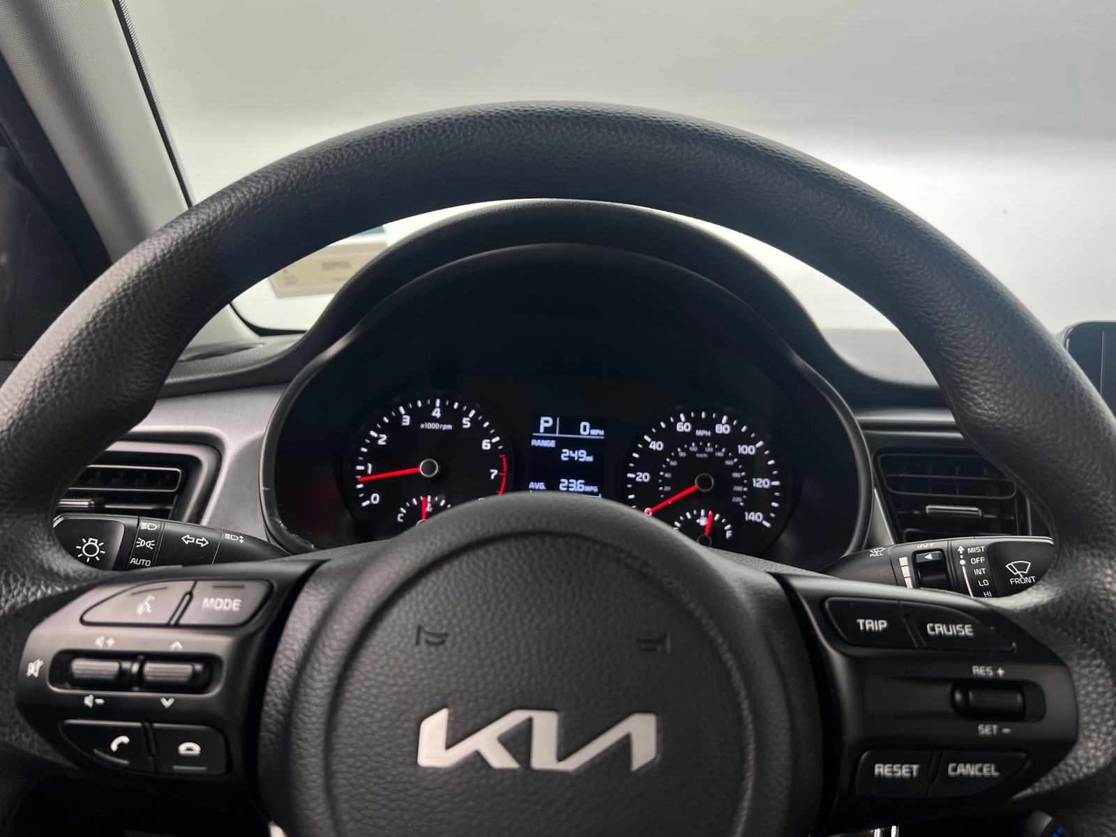 Thumbnail: 2023 Kia Rio - 5