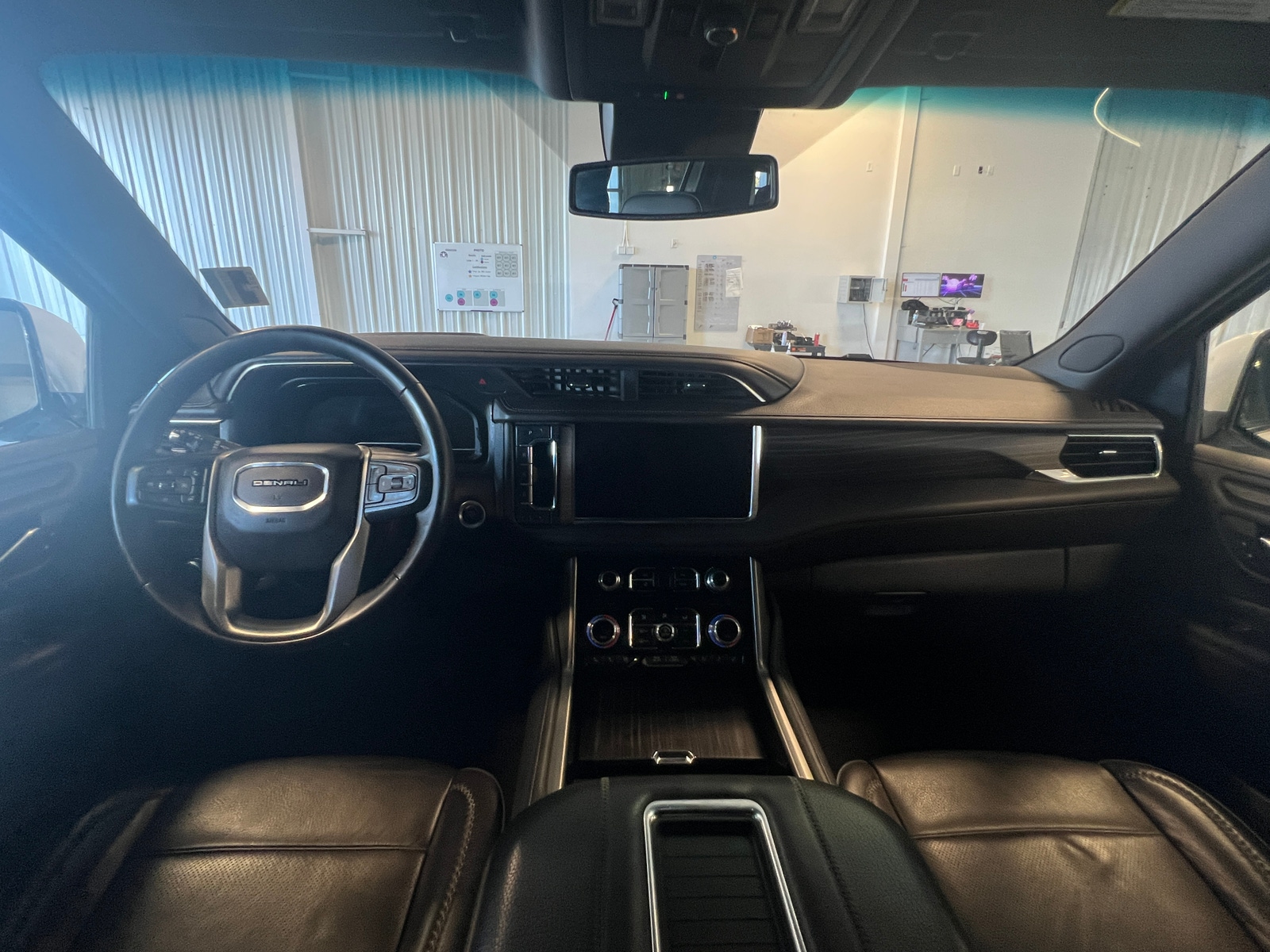 Thumbnail: 2023 GMC Yukon XL - 2