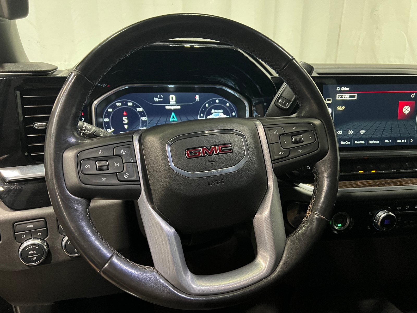 Thumbnail: 2022 GMC Sierra 1500 - 5