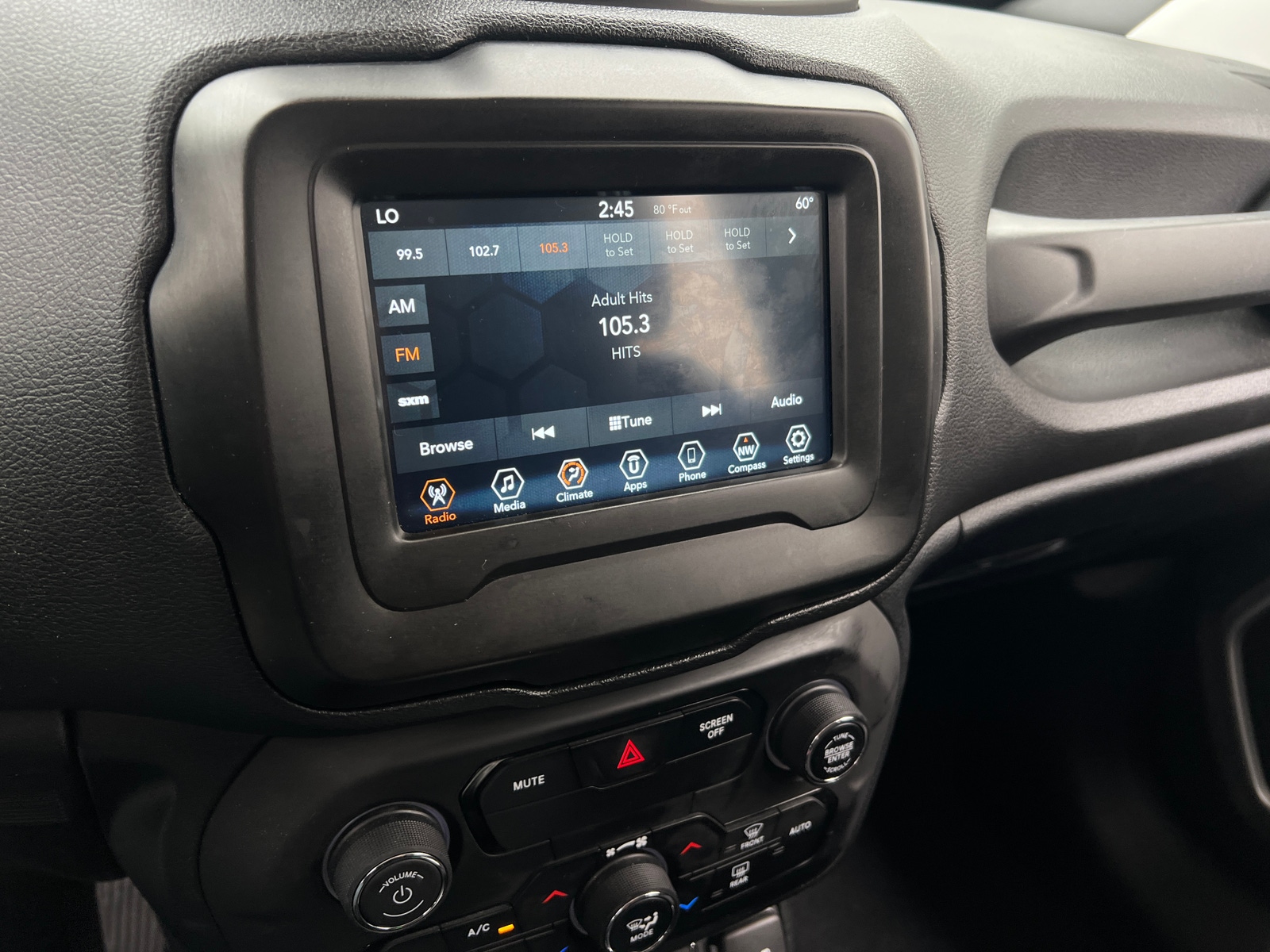 Thumbnail: 2019 Jeep Renegade - 4