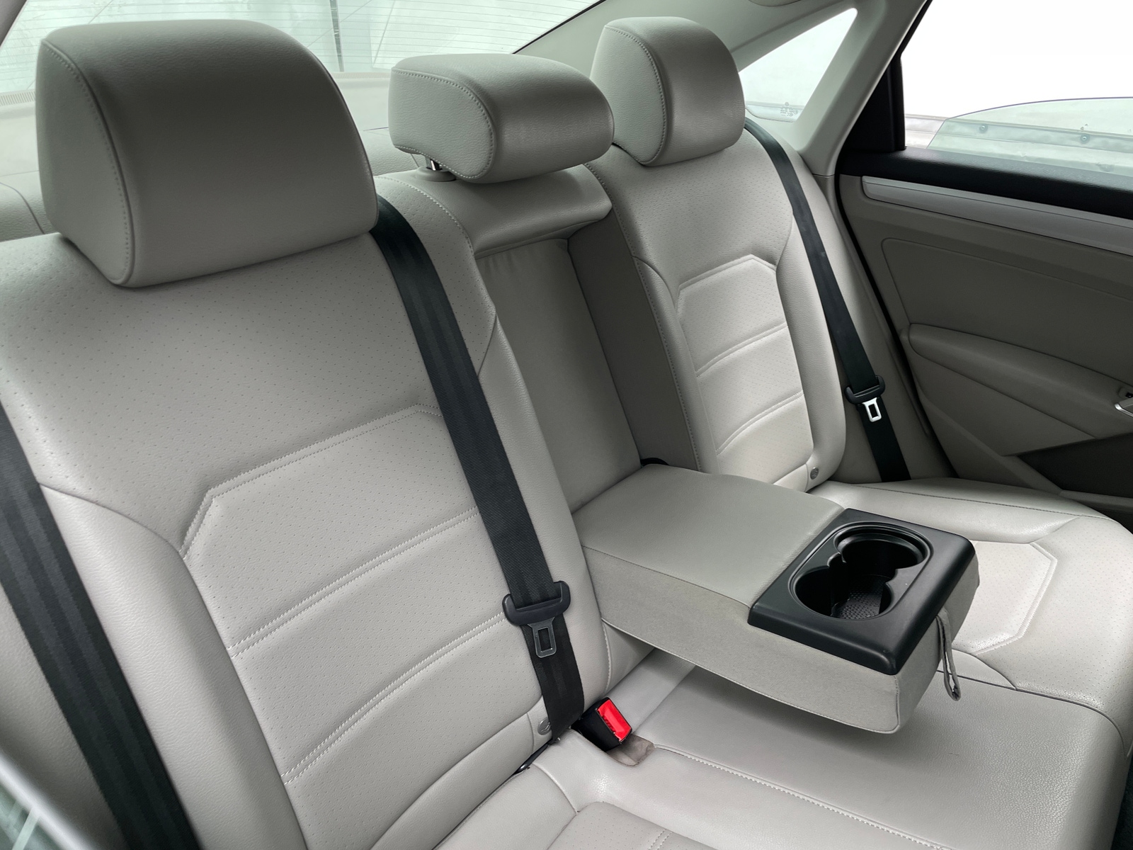 Thumbnail: 2019 Volkswagen Passat - 5