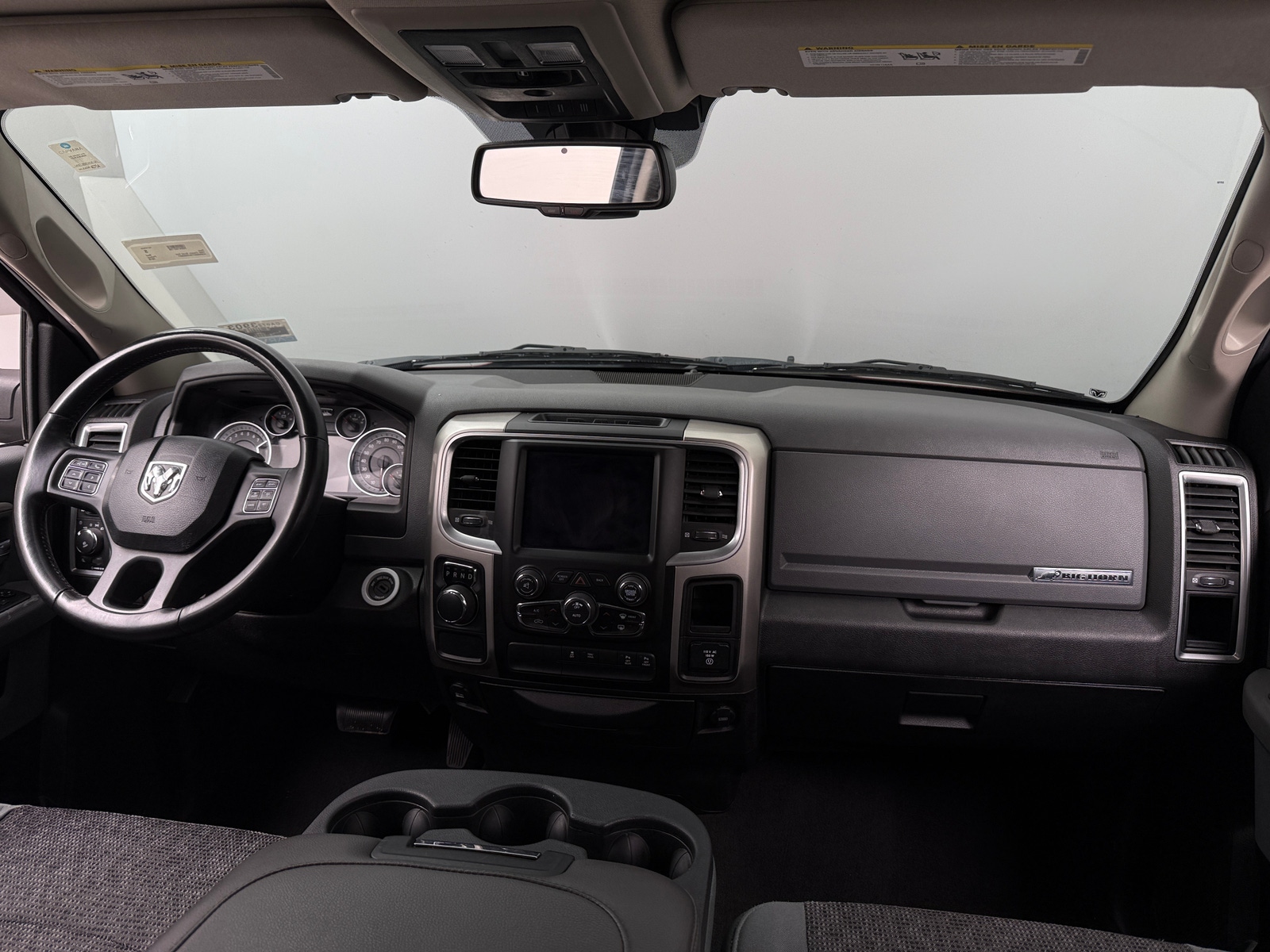 Thumbnail: 2019 RAM 1500 Classic - 3