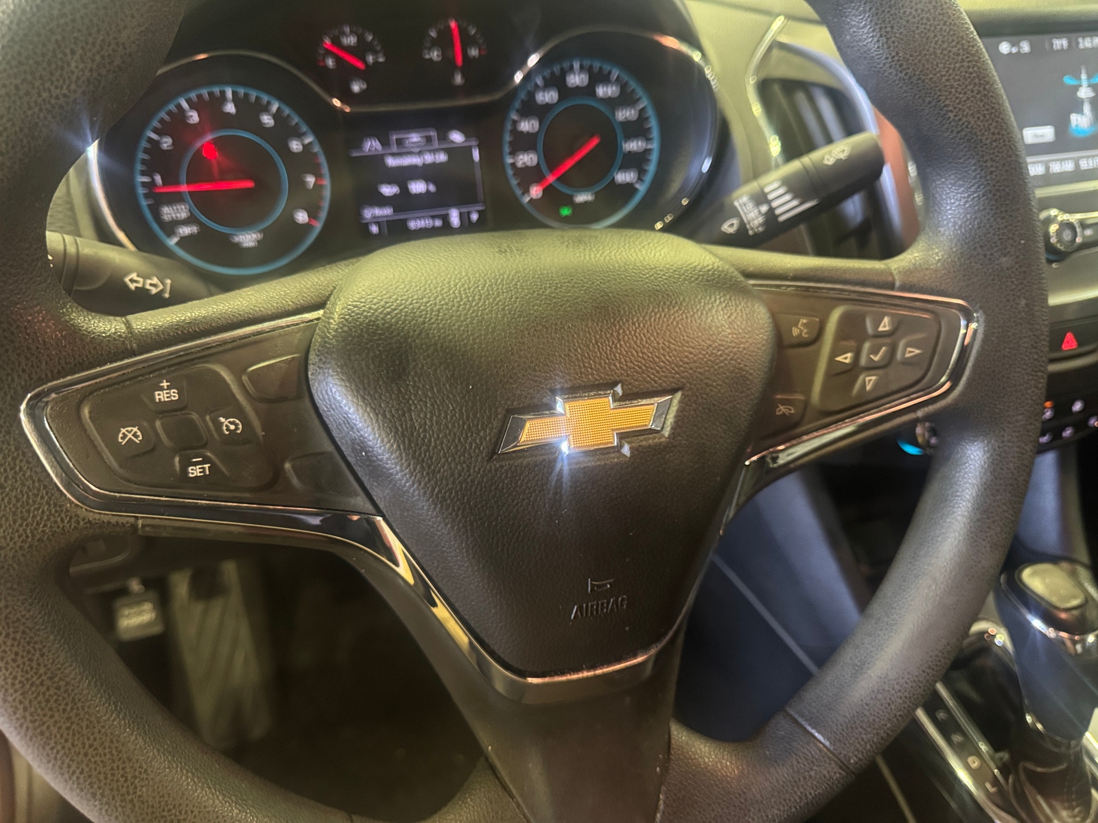 Thumbnail: 2018 Chevrolet Cruze - 5