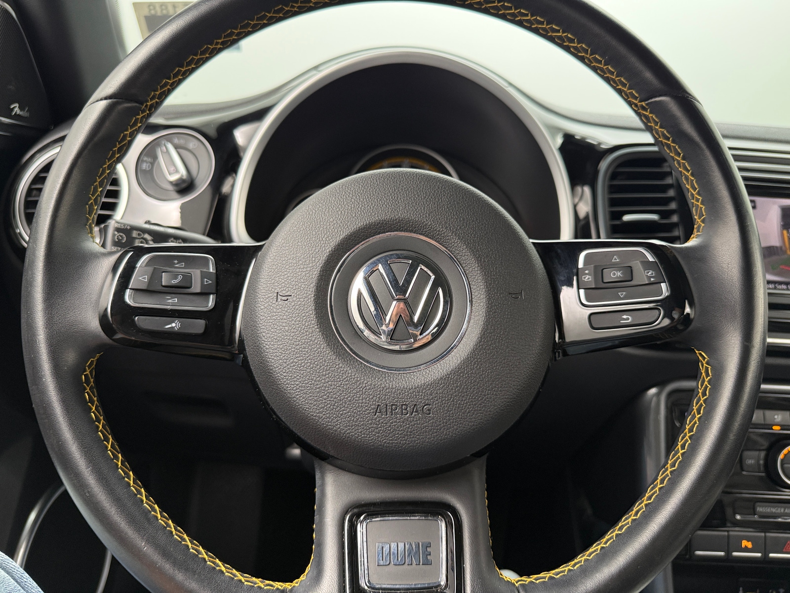 Thumbnail: 2018 Volkswagen Beetle - 5