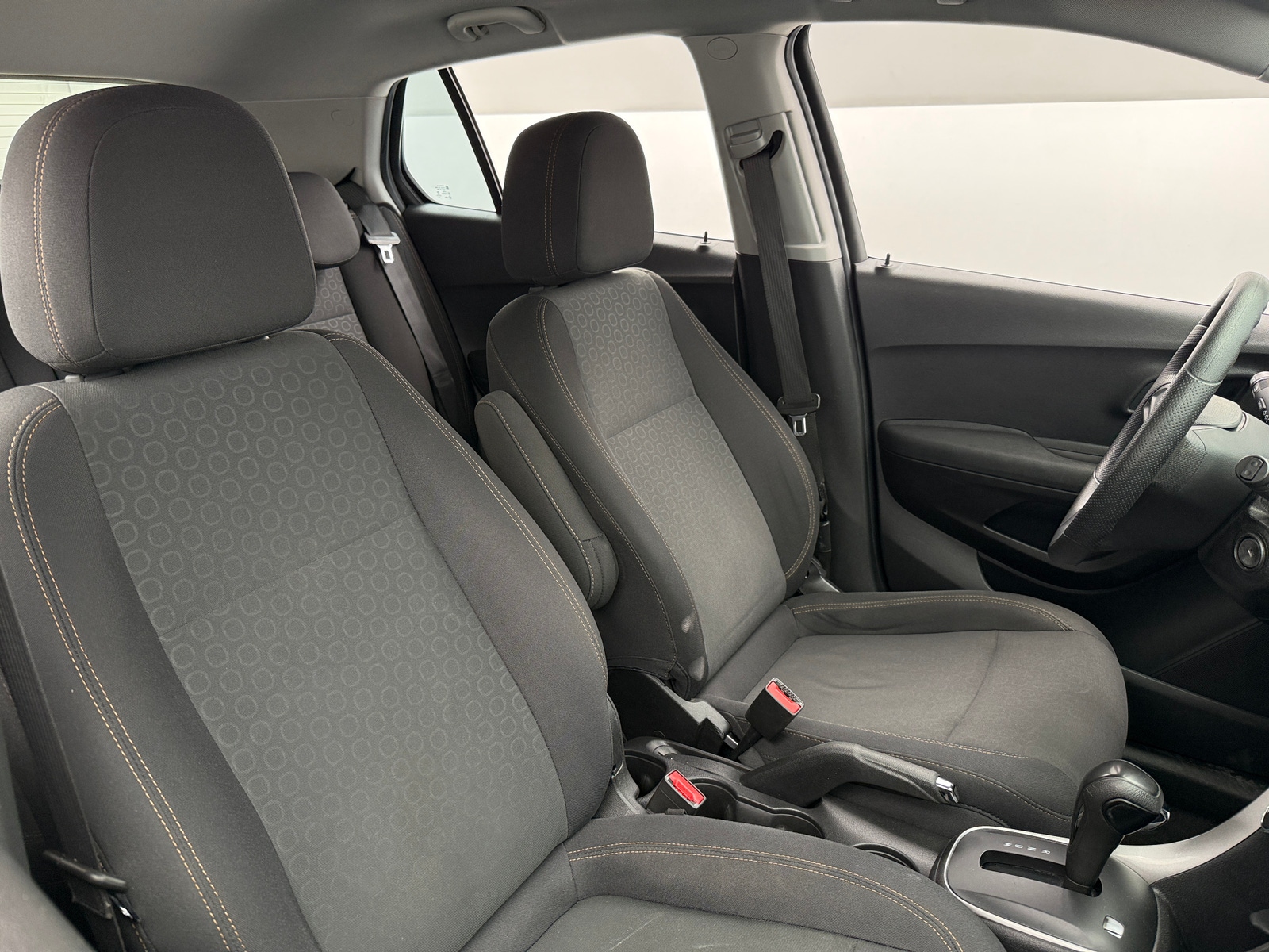 Thumbnail: 2019 Chevrolet Trax - 2