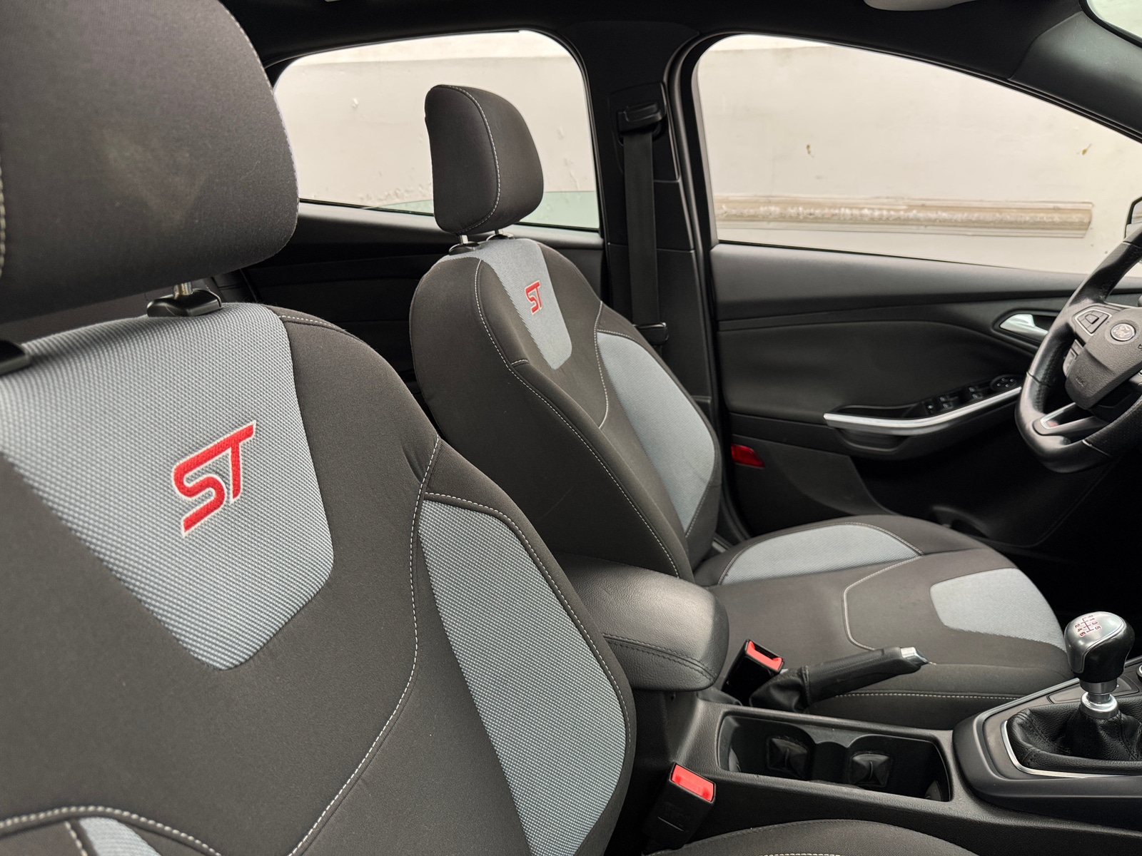 Thumbnail: 2016 Ford Focus - 2