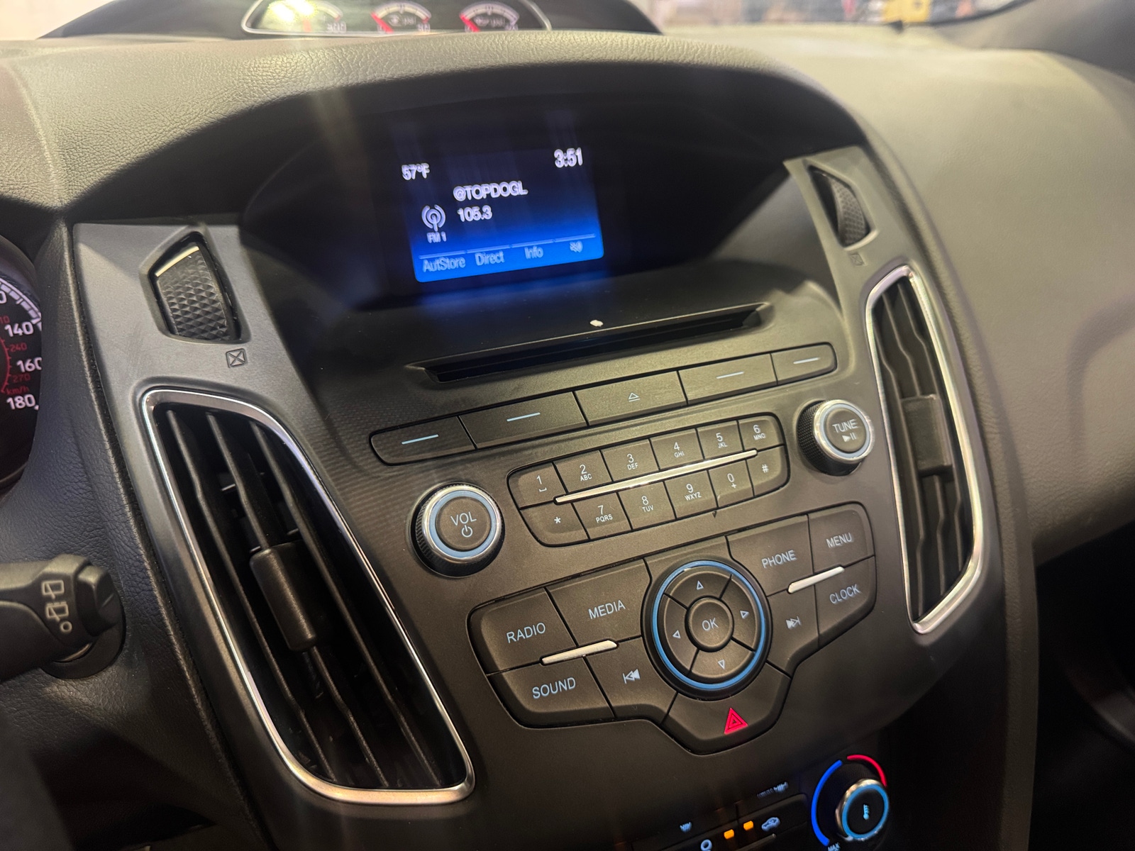 Thumbnail: 2016 Ford Focus - 4
