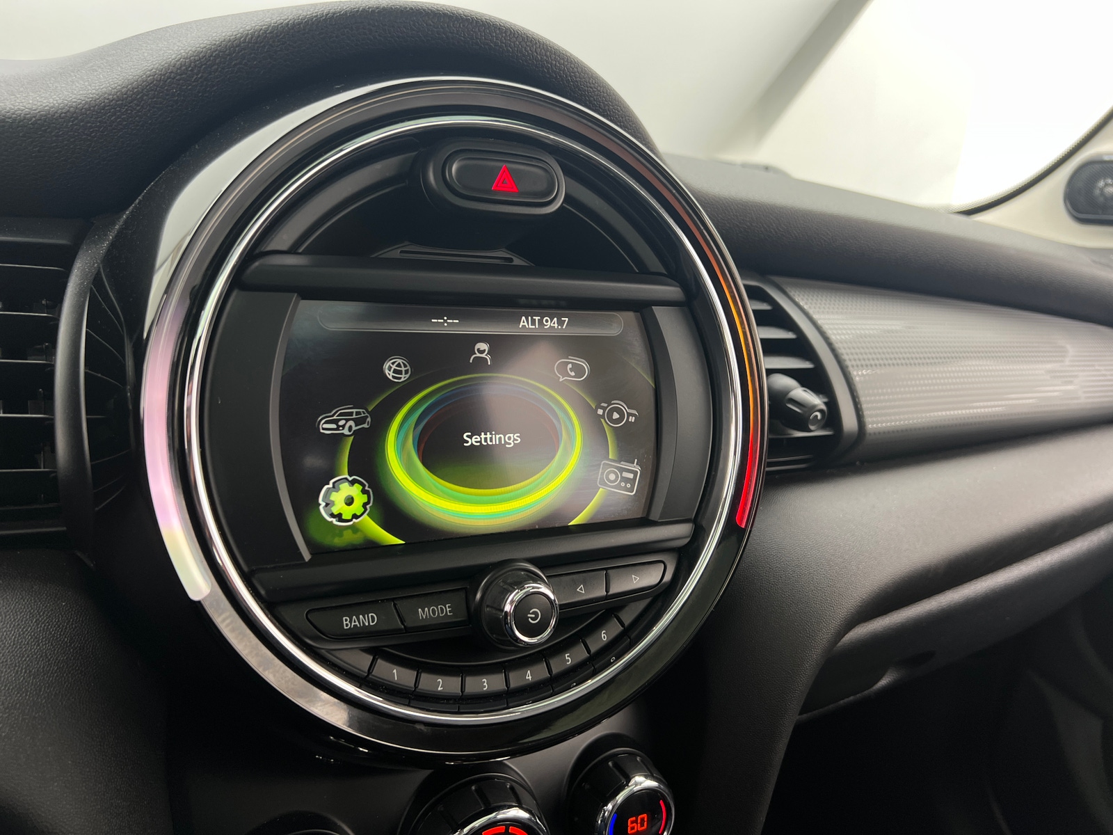 Thumbnail: 2017 MINI Cooper Hardtop - 3